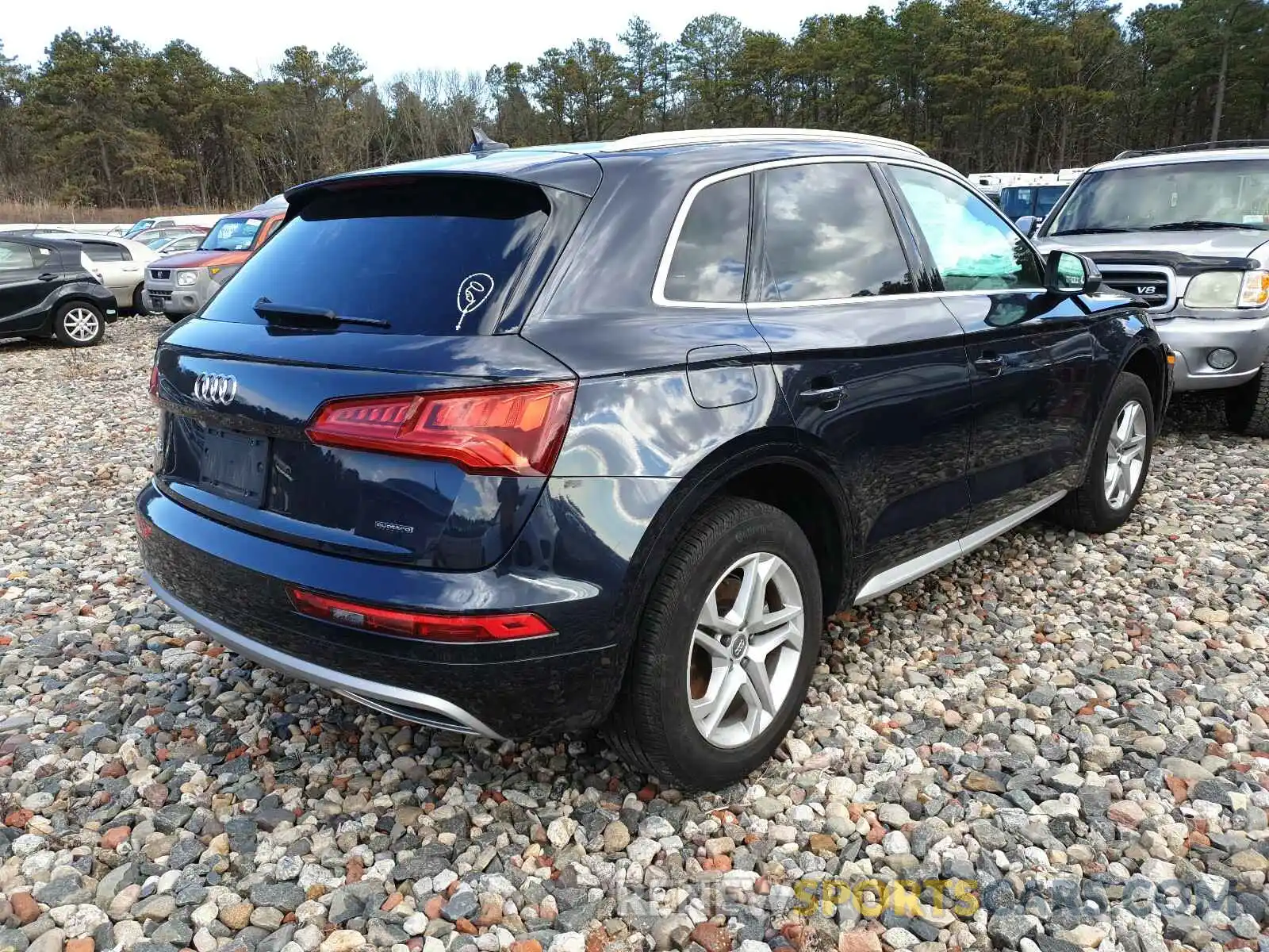 4 Фотография поврежденного автомобиля WA1ANAFY4K2046621 AUDI Q5 2019