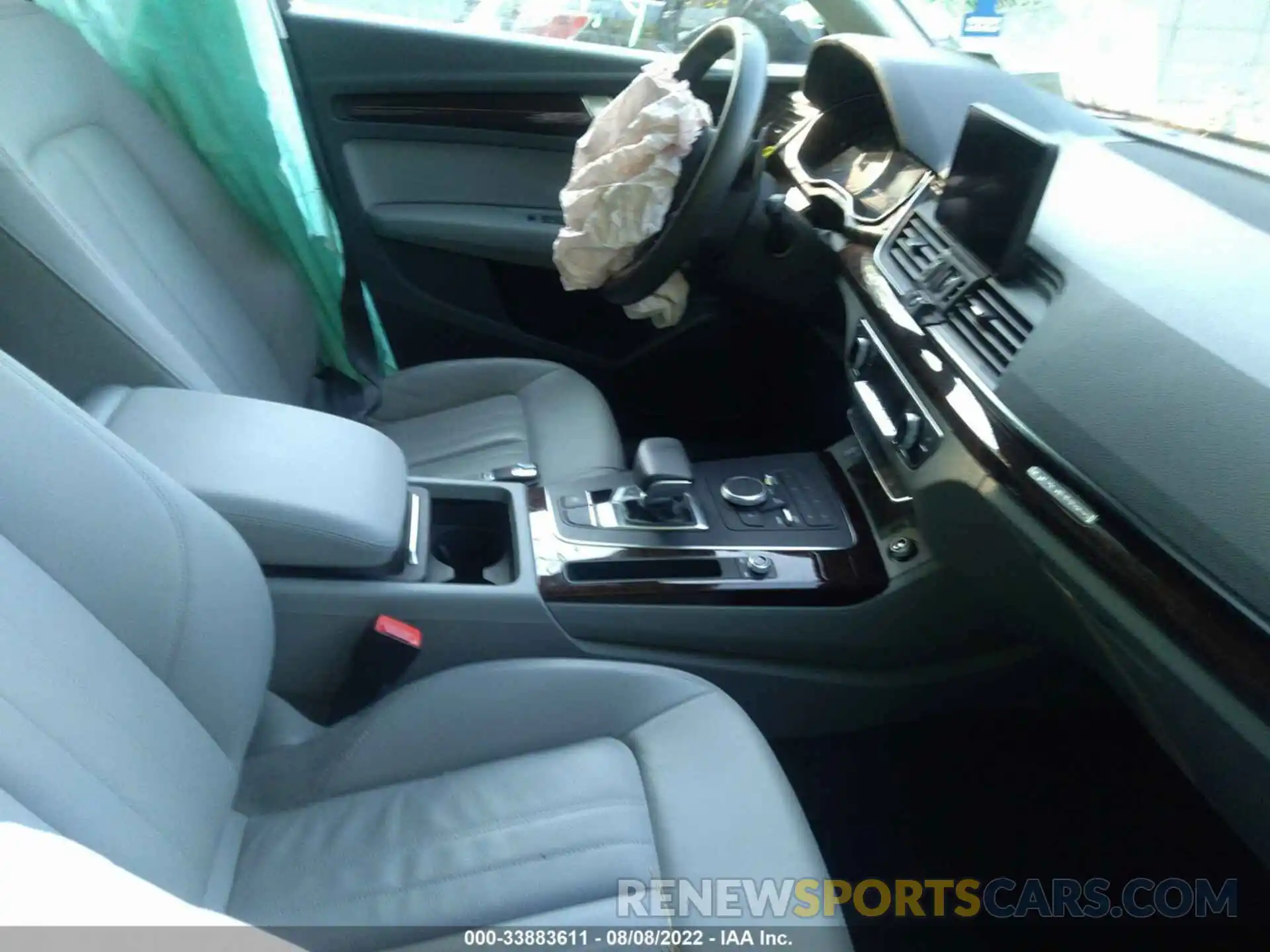 5 Photograph of a damaged car WA1ANAFY4K2074869 AUDI Q5 2019