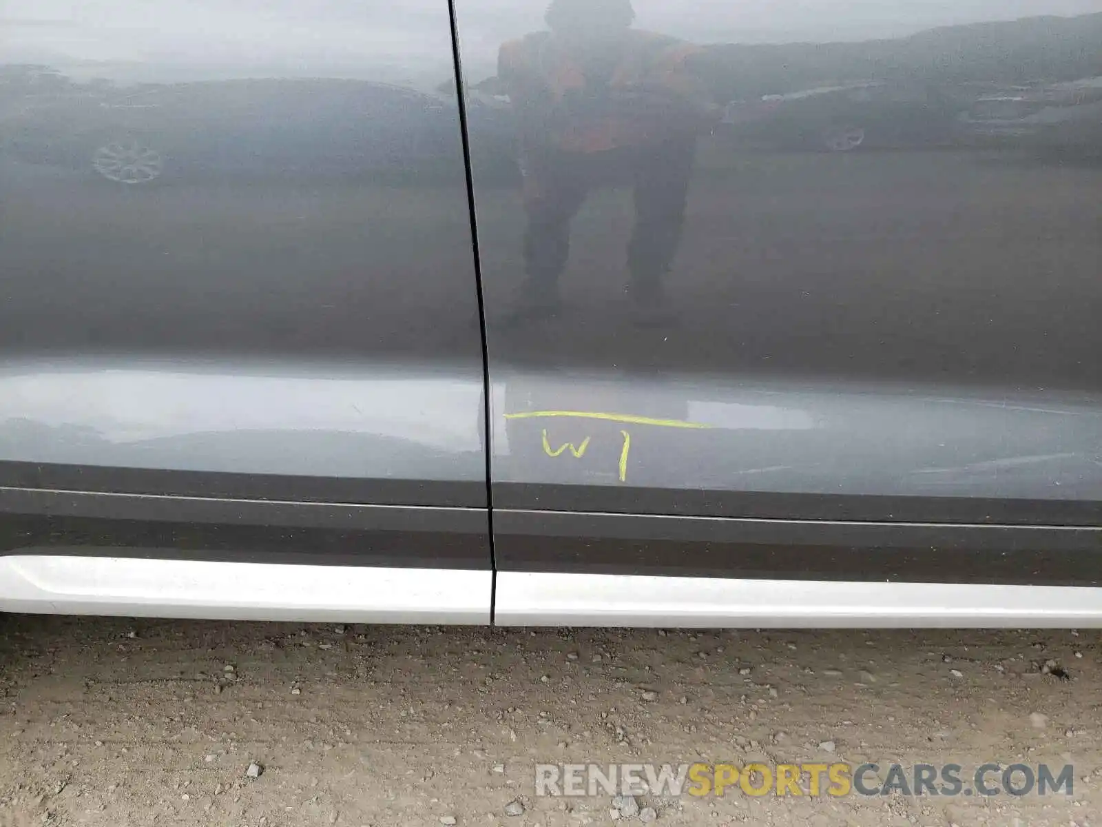 9 Photograph of a damaged car WA1ANAFY4K2087959 AUDI Q5 2019