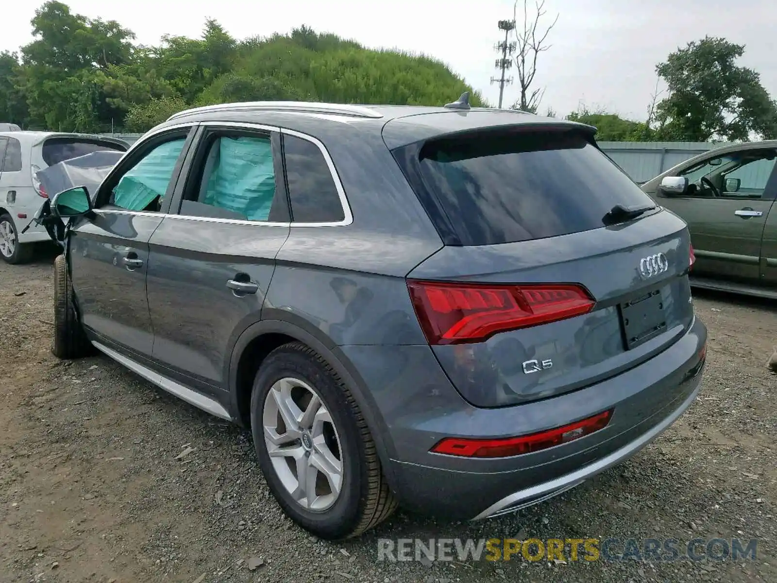 3 Фотография поврежденного автомобиля WA1ANAFY4K2090876 AUDI Q5 2019