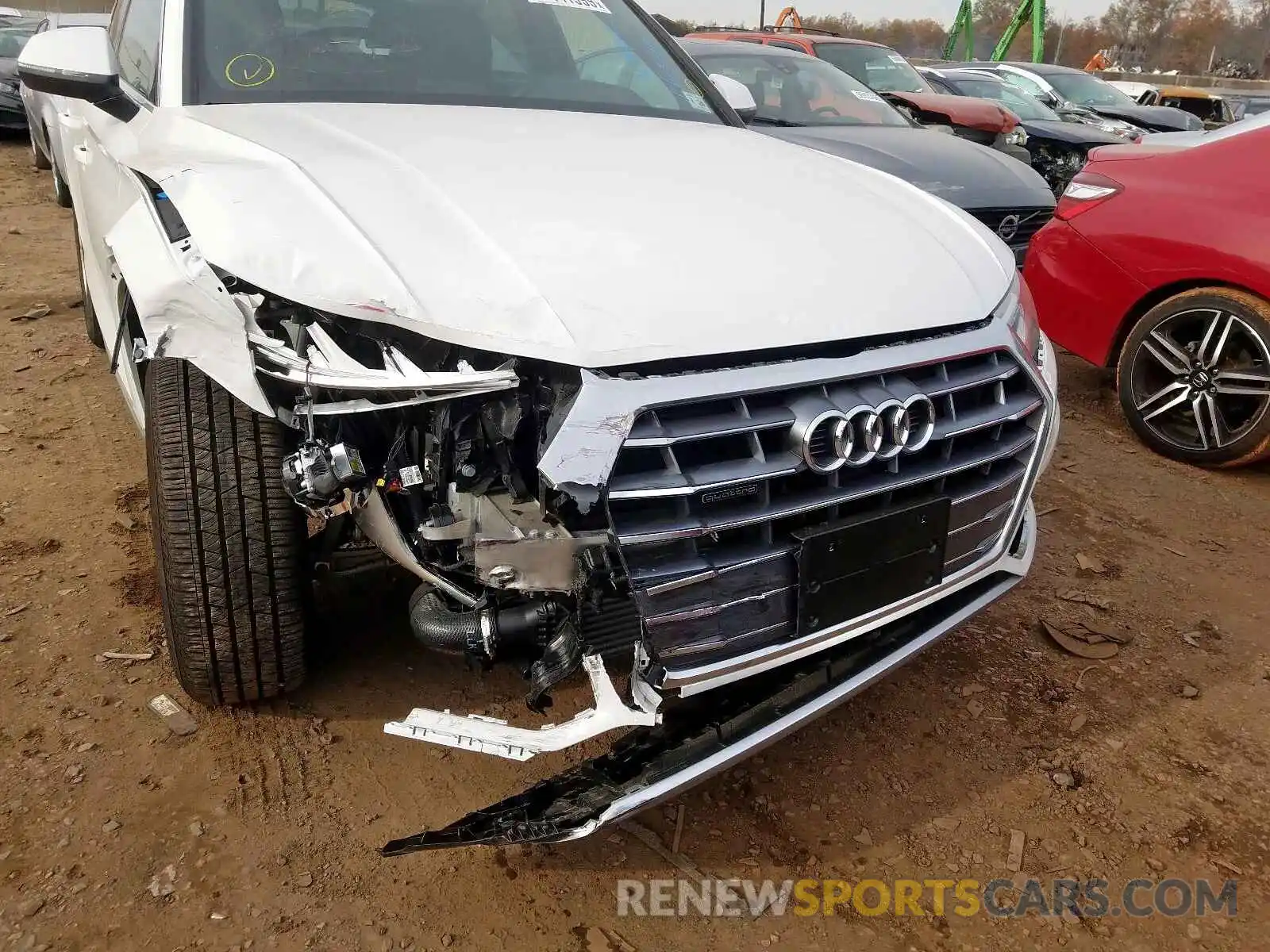 9 Photograph of a damaged car WA1ANAFY4K2100984 AUDI Q5 2019