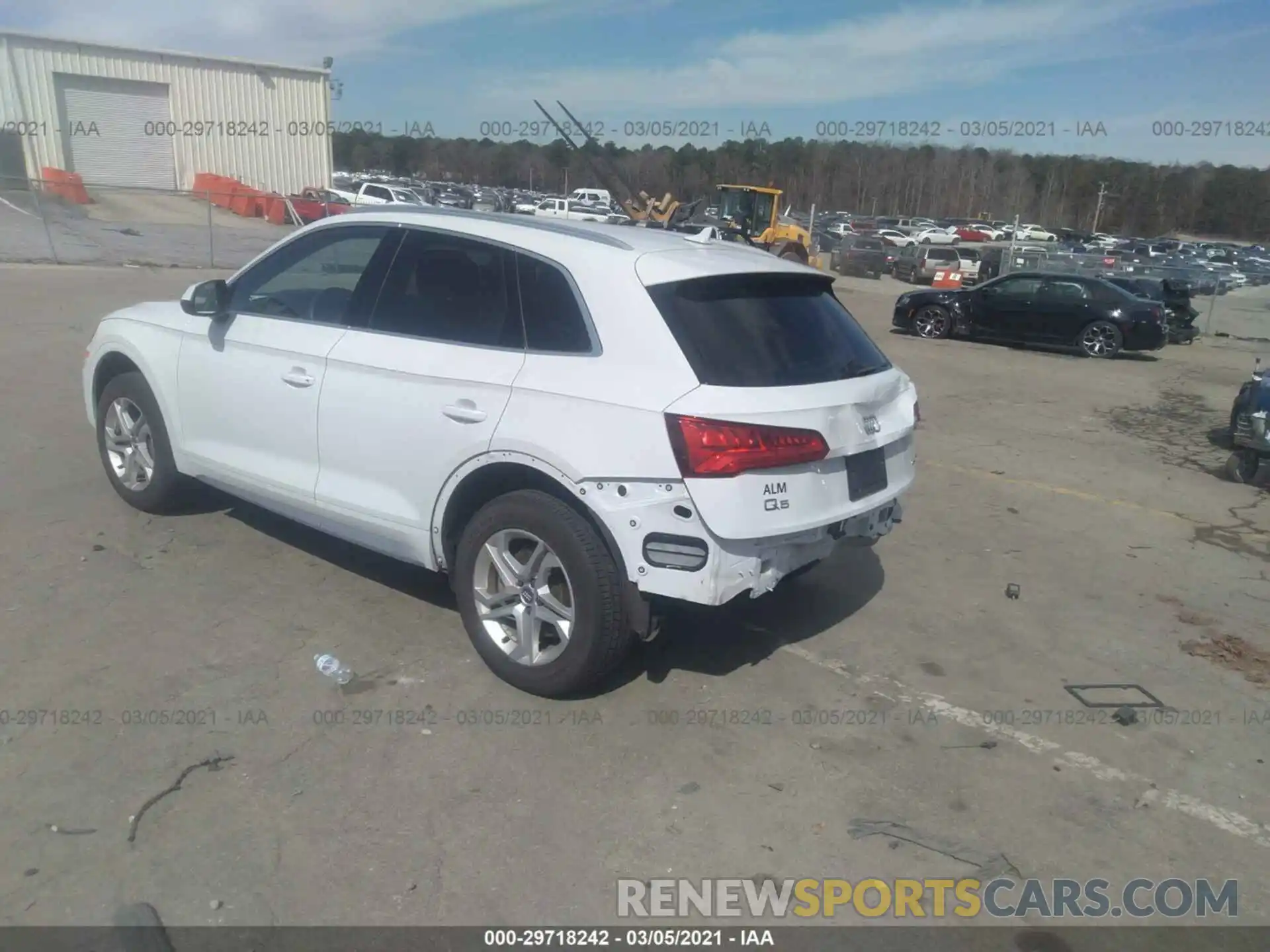 3 Фотография поврежденного автомобиля WA1ANAFY4K2112696 AUDI Q5 2019