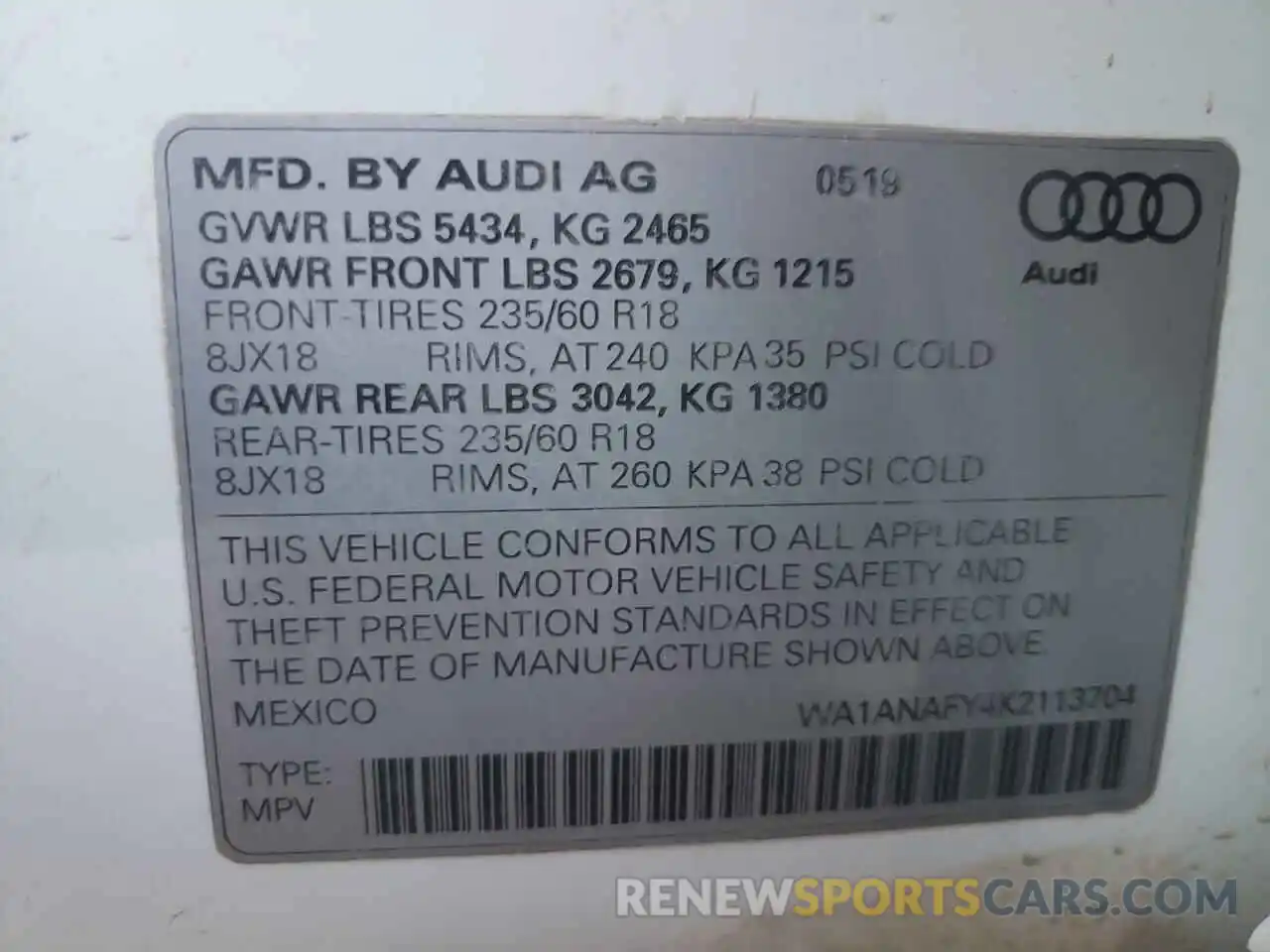 10 Photograph of a damaged car WA1ANAFY4K2113704 AUDI Q5 2019