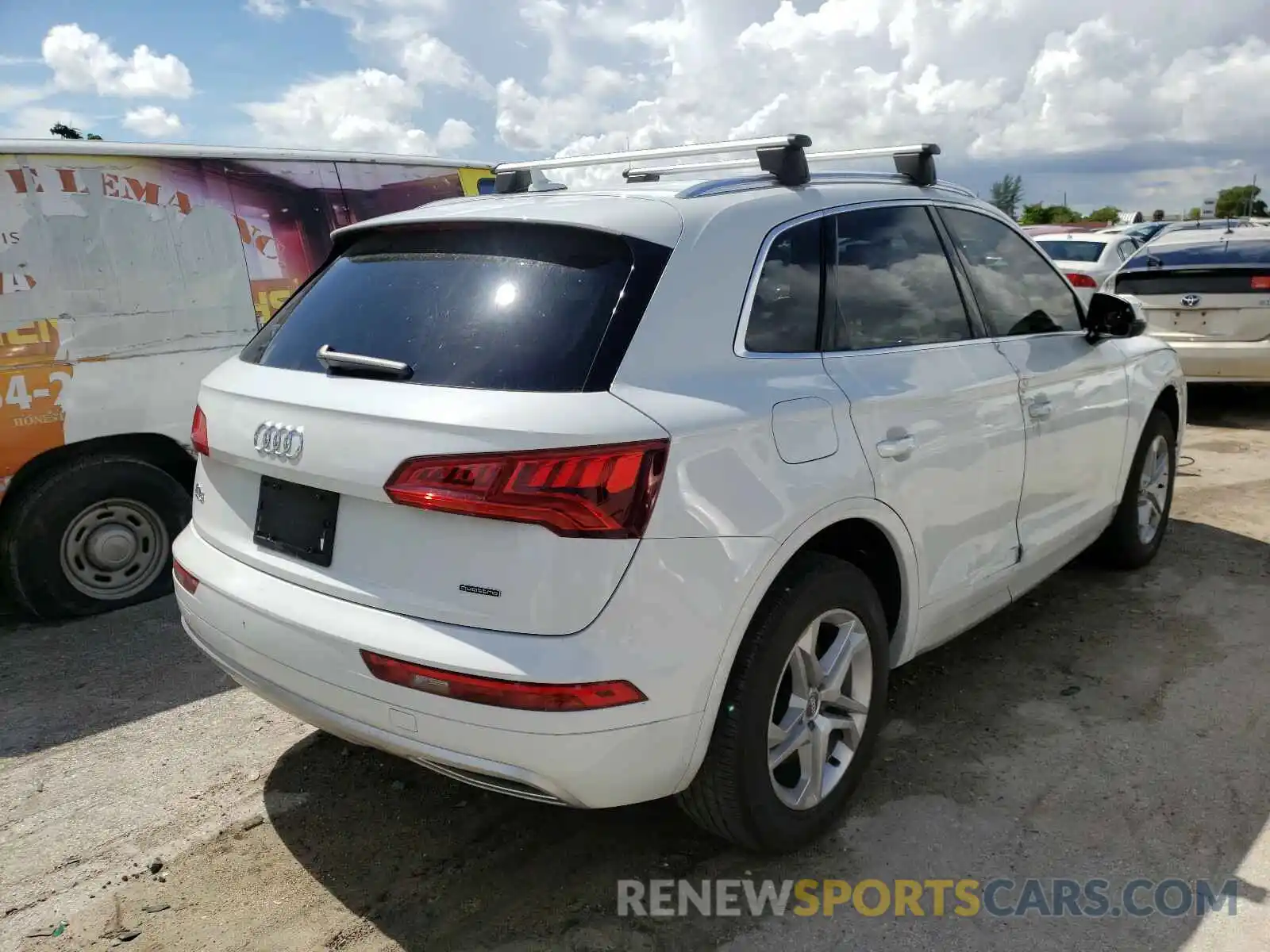 4 Фотография поврежденного автомобиля WA1ANAFY4K2114044 AUDI Q5 2019