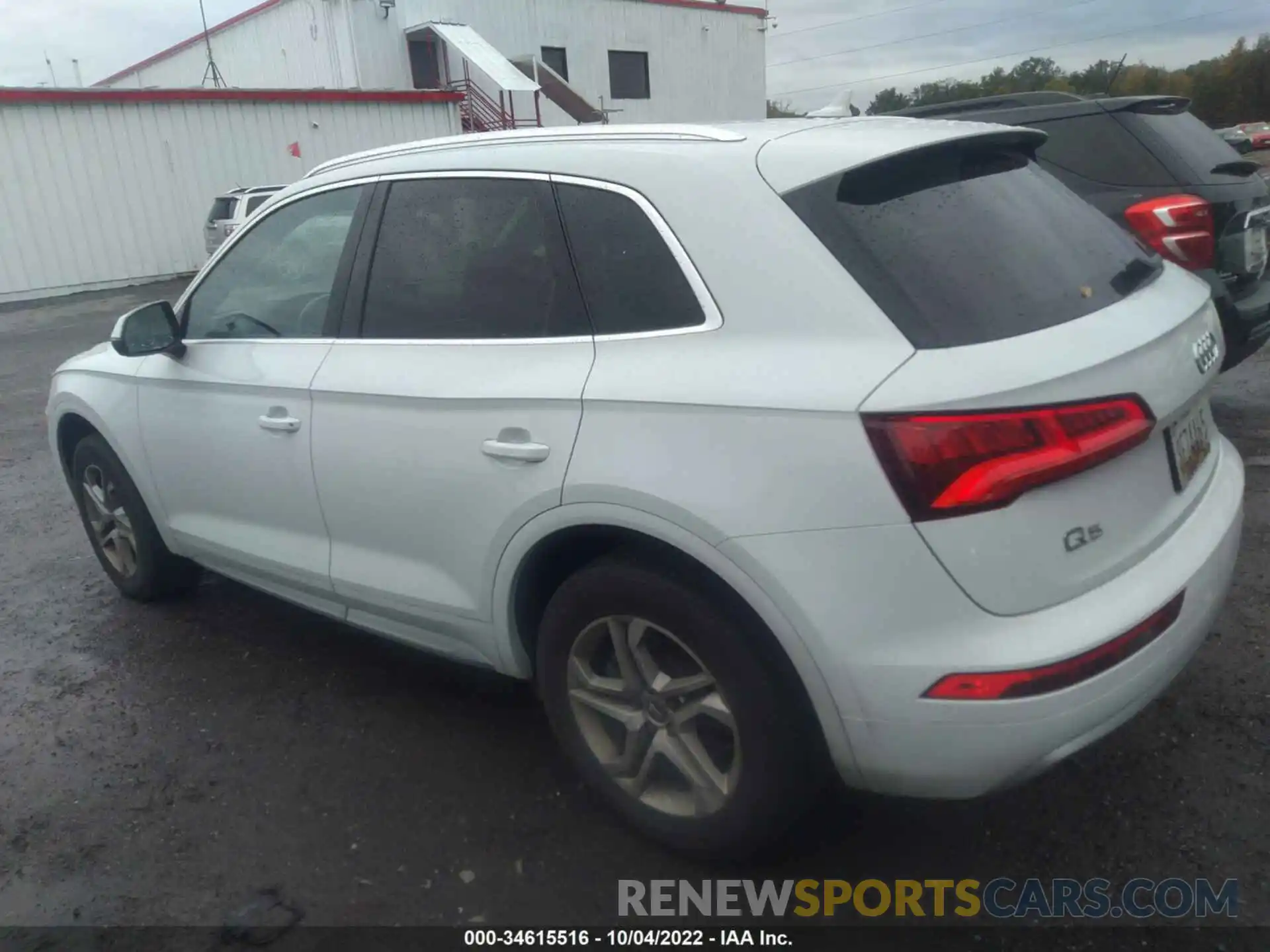 3 Photograph of a damaged car WA1ANAFY4K2117526 AUDI Q5 2019