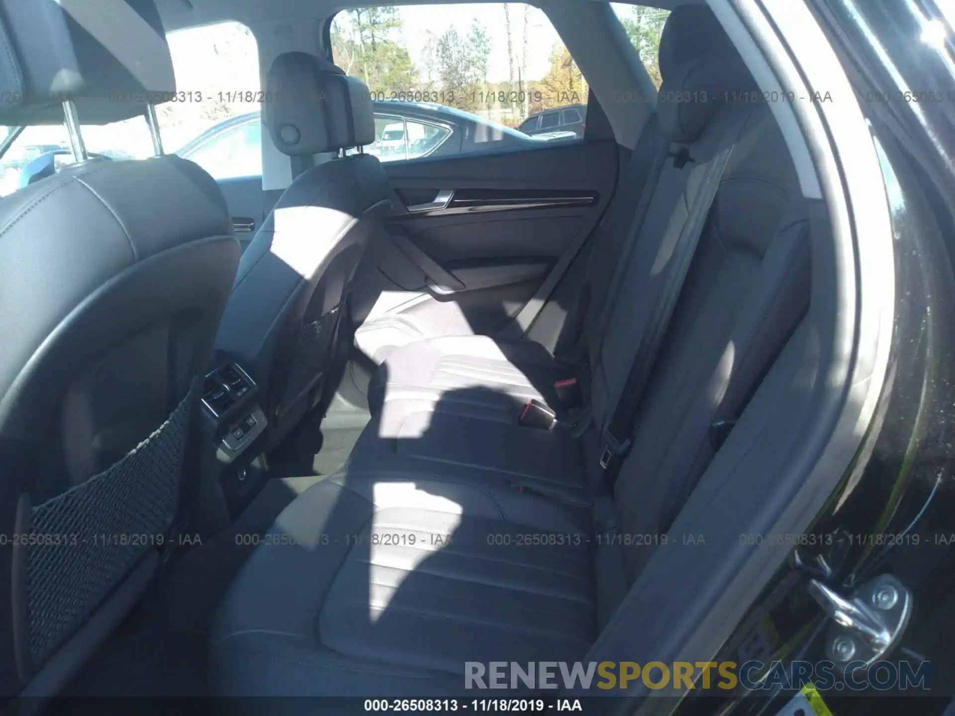 8 Photograph of a damaged car WA1ANAFY4K2119079 AUDI Q5 2019