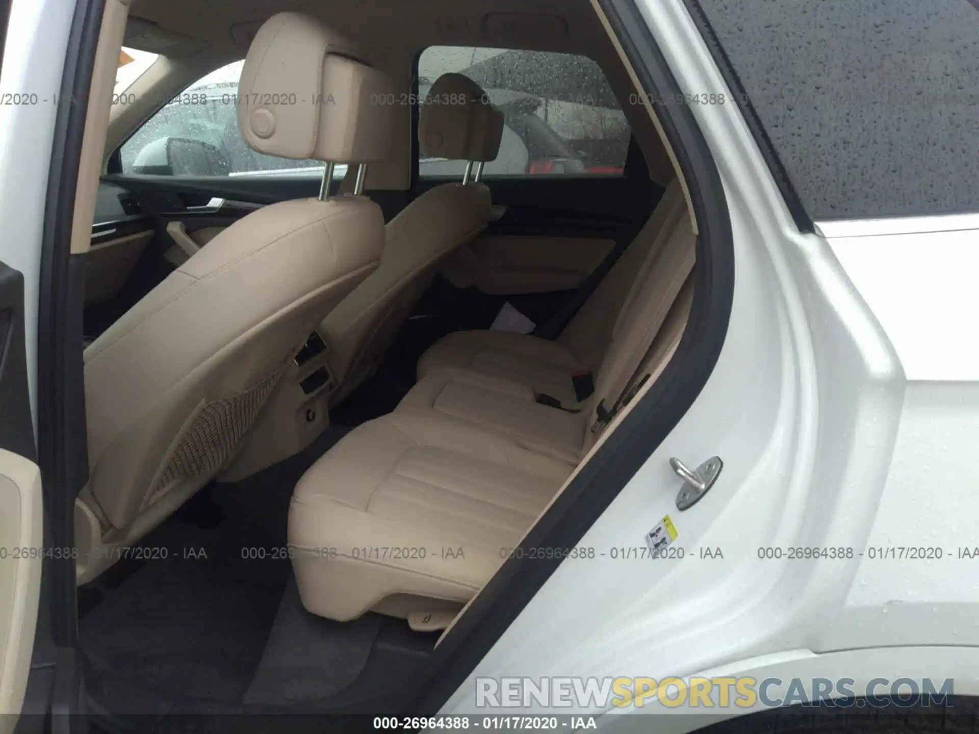 8 Photograph of a damaged car WA1ANAFY4K2127747 AUDI Q5 2019