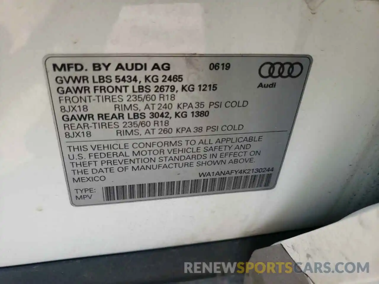 10 Photograph of a damaged car WA1ANAFY4K2130244 AUDI Q5 2019