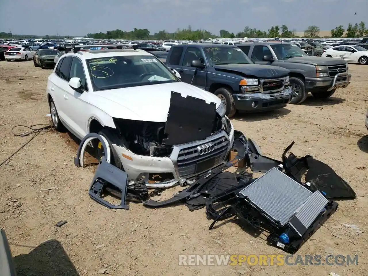 1 Photograph of a damaged car WA1ANAFY4K2131295 AUDI Q5 2019