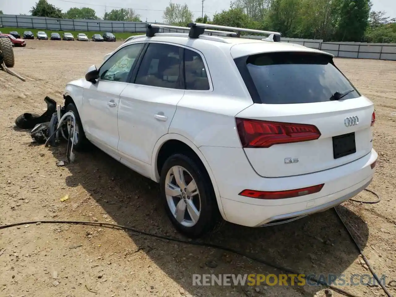 3 Фотография поврежденного автомобиля WA1ANAFY4K2131295 AUDI Q5 2019