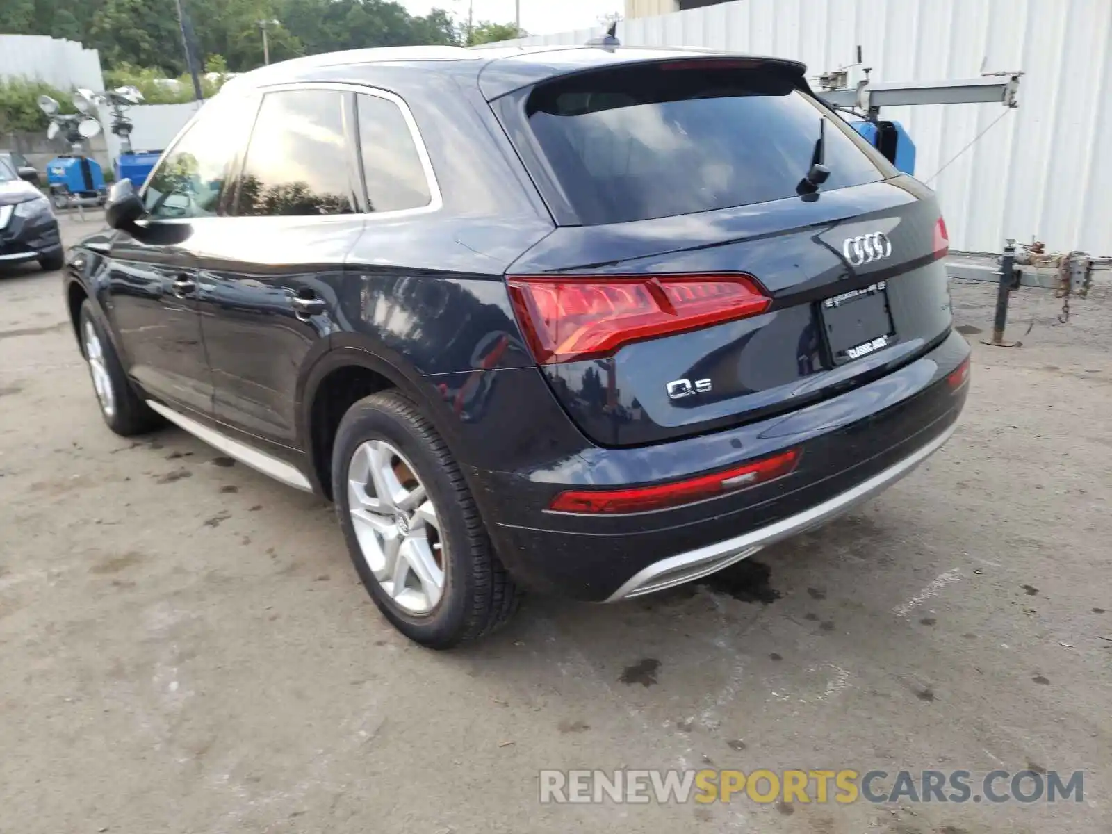 3 Фотография поврежденного автомобиля WA1ANAFY5K2018066 AUDI Q5 2019