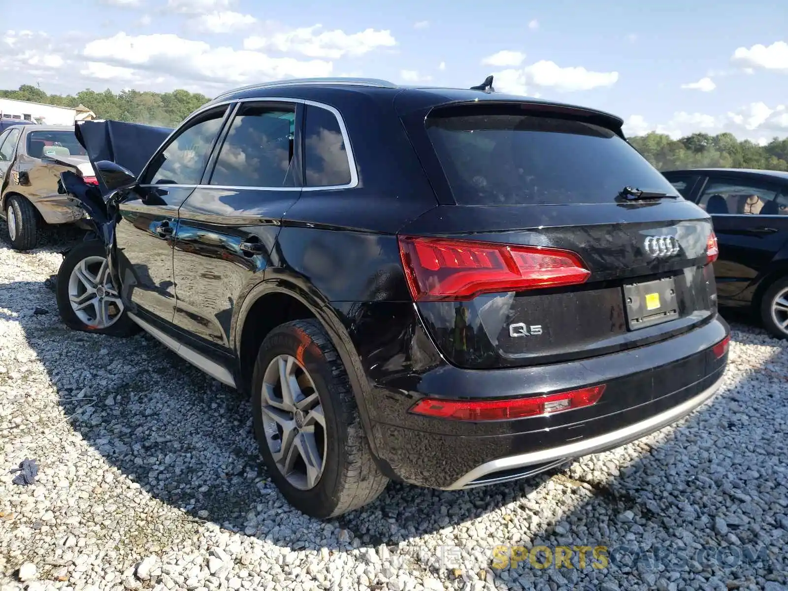 3 Фотография поврежденного автомобиля WA1ANAFY5K2021548 AUDI Q5 2019