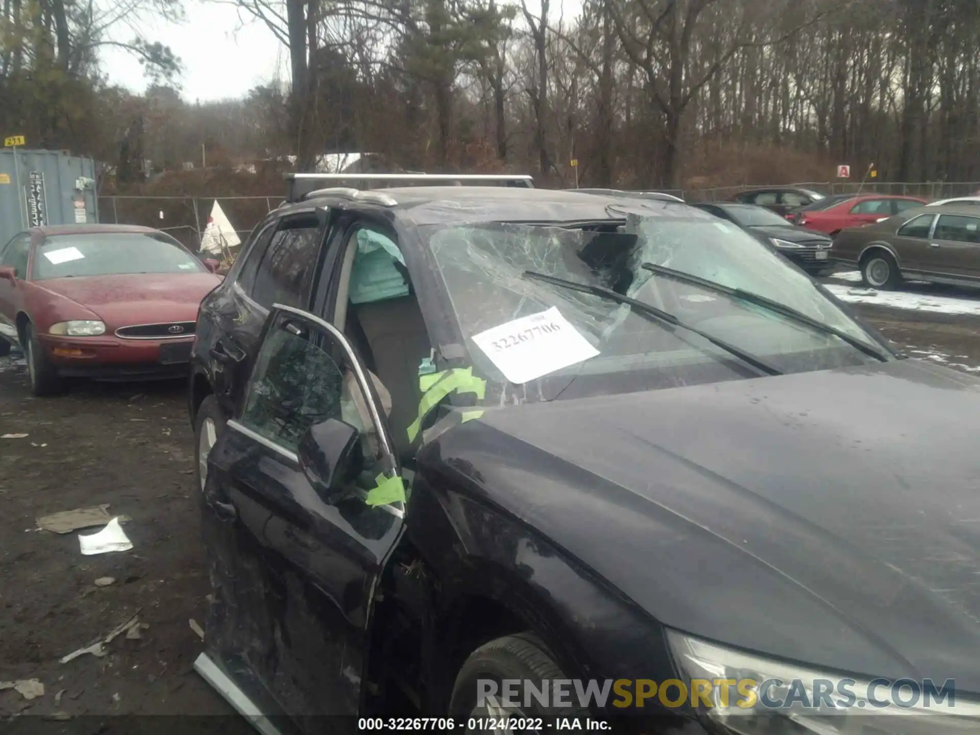 6 Photograph of a damaged car WA1ANAFY5K2022800 AUDI Q5 2019