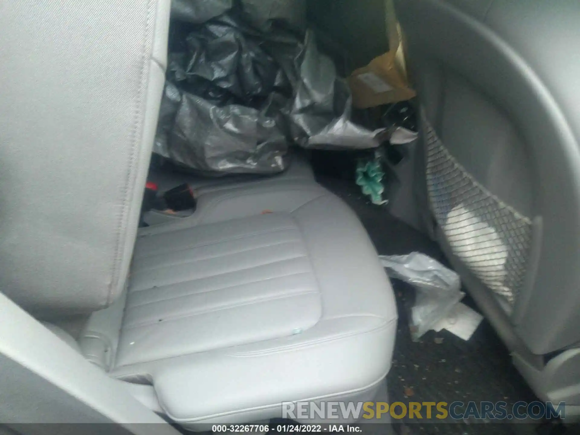 8 Photograph of a damaged car WA1ANAFY5K2022800 AUDI Q5 2019