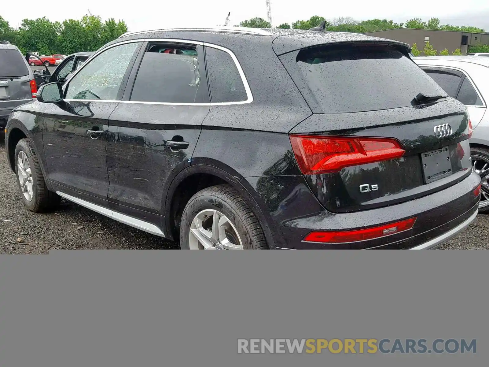 3 Фотография поврежденного автомобиля WA1ANAFY5K2048555 AUDI Q5 2019