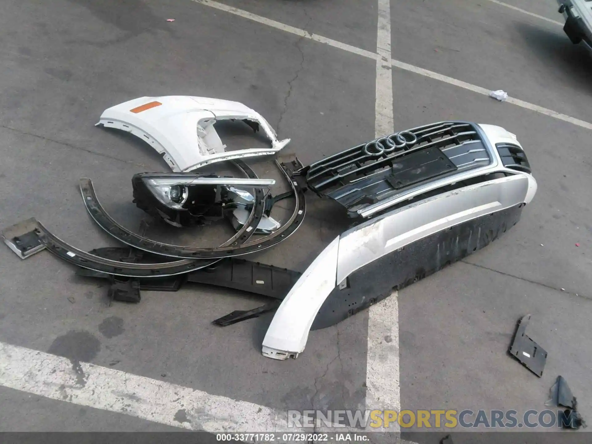 12 Photograph of a damaged car WA1ANAFY5K2073147 AUDI Q5 2019