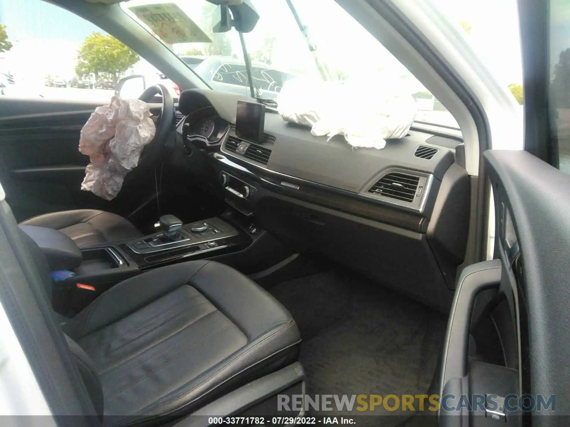 5 Photograph of a damaged car WA1ANAFY5K2073147 AUDI Q5 2019