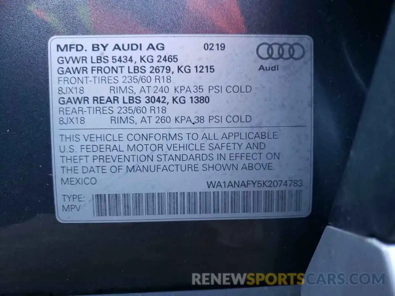 10 Photograph of a damaged car WA1ANAFY5K2074783 AUDI Q5 2019