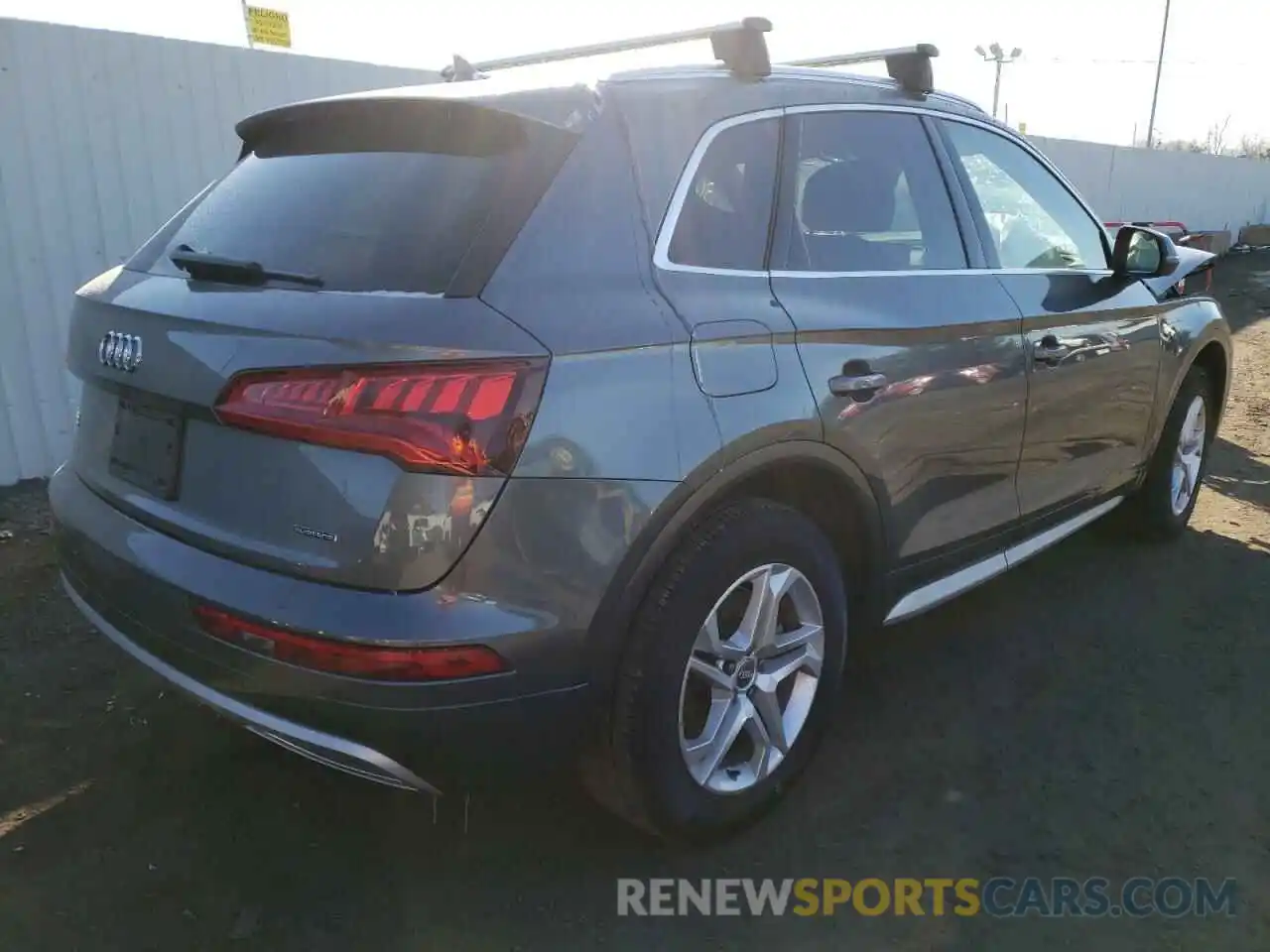 4 Фотография поврежденного автомобиля WA1ANAFY5K2074783 AUDI Q5 2019