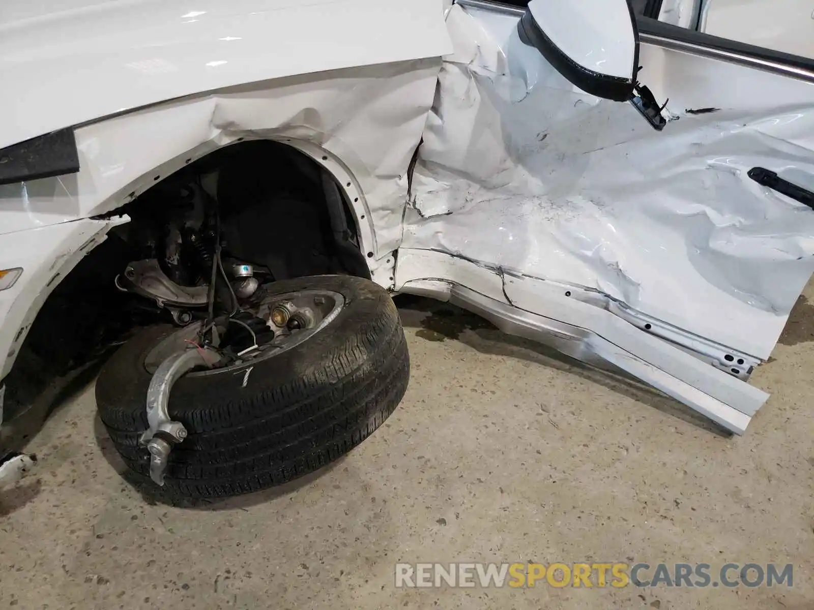 9 Photograph of a damaged car WA1ANAFY5K2077750 AUDI Q5 2019