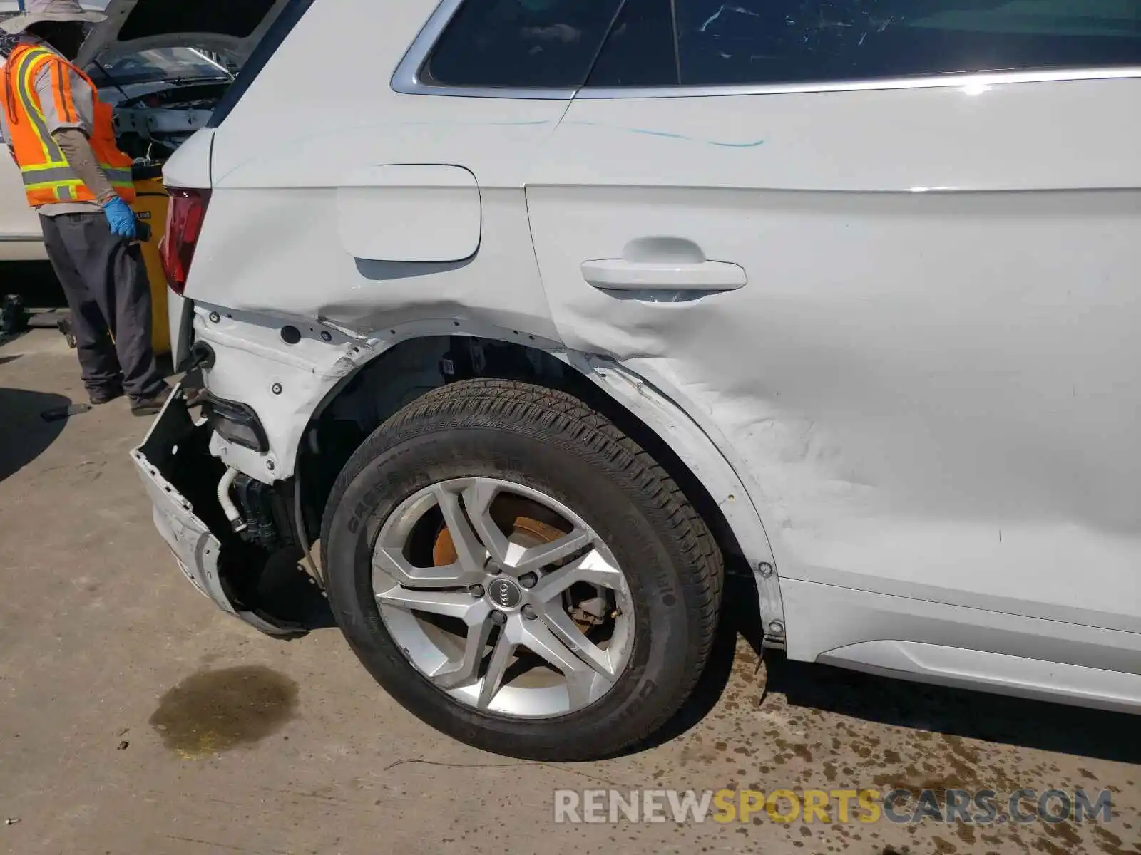 9 Фотография поврежденного автомобиля WA1ANAFY5K2078820 AUDI Q5 2019