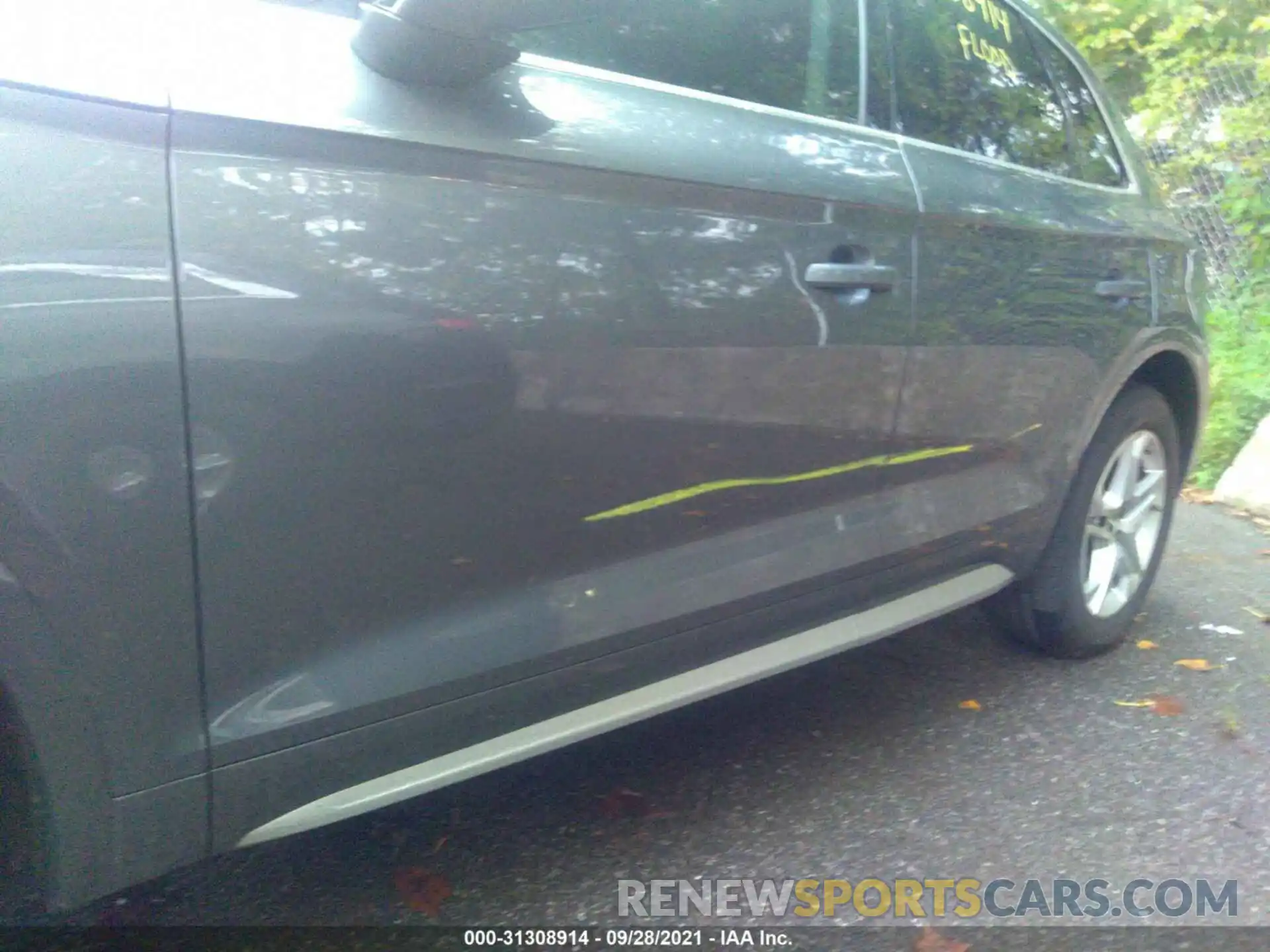 6 Photograph of a damaged car WA1ANAFY5K2092362 AUDI Q5 2019