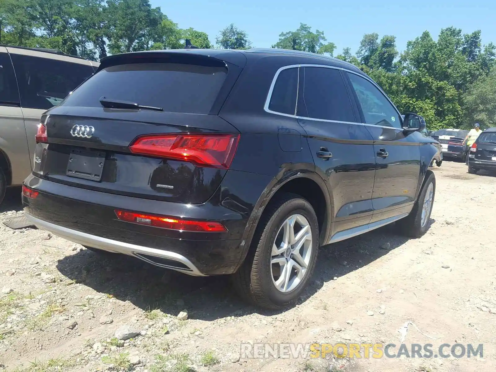 4 Фотография поврежденного автомобиля WA1ANAFY5K2121889 AUDI Q5 2019