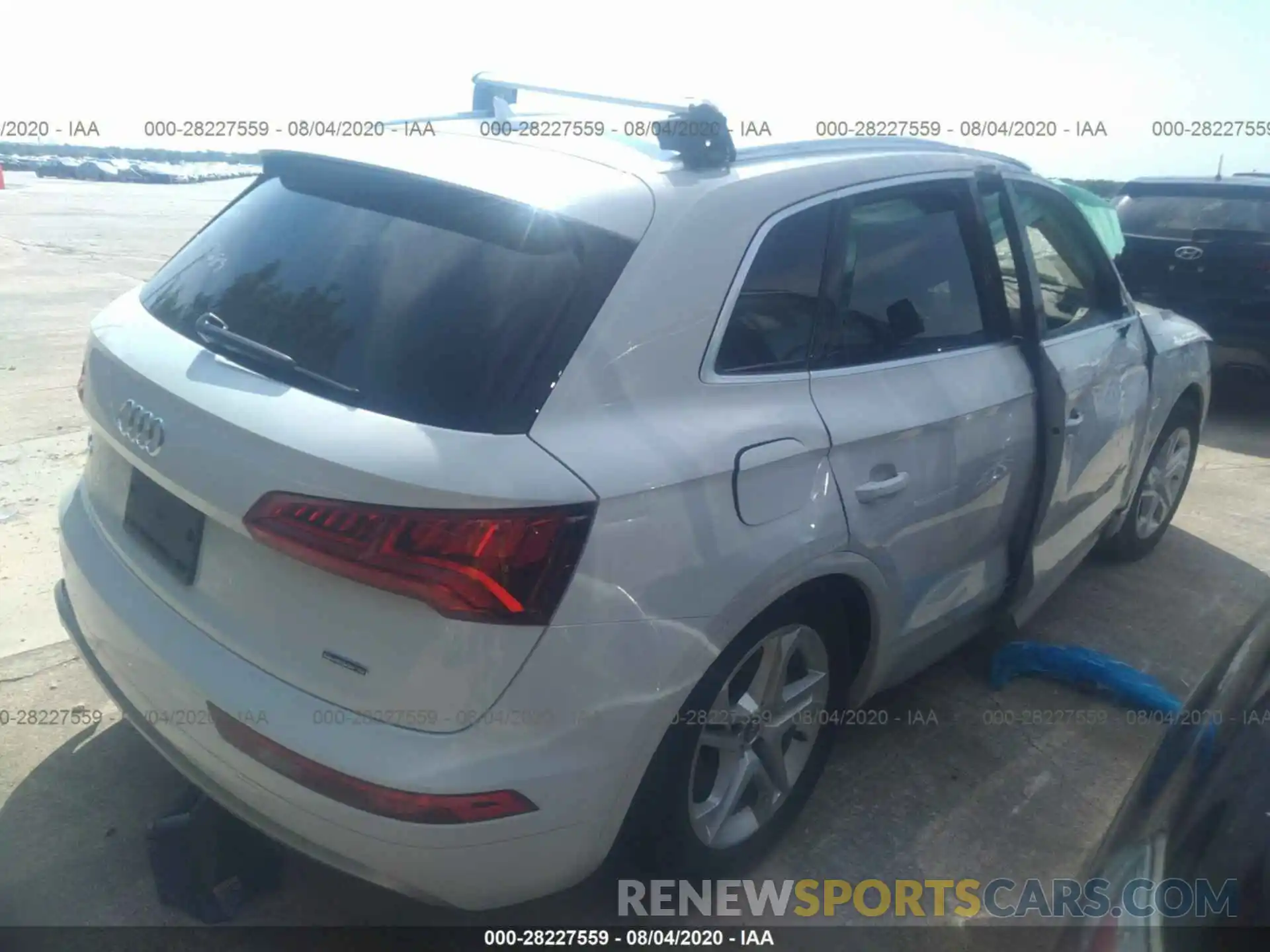 4 Фотография поврежденного автомобиля WA1ANAFY5K2127689 AUDI Q5 2019