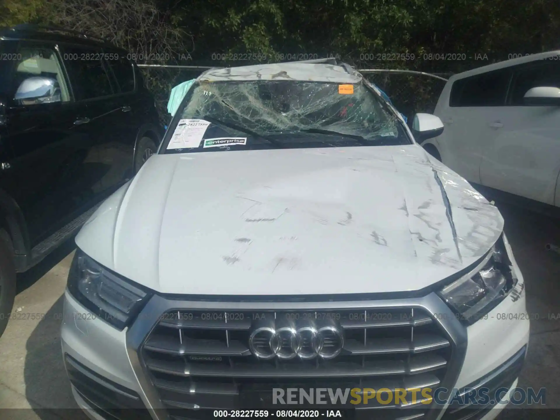 9 Photograph of a damaged car WA1ANAFY5K2127689 AUDI Q5 2019