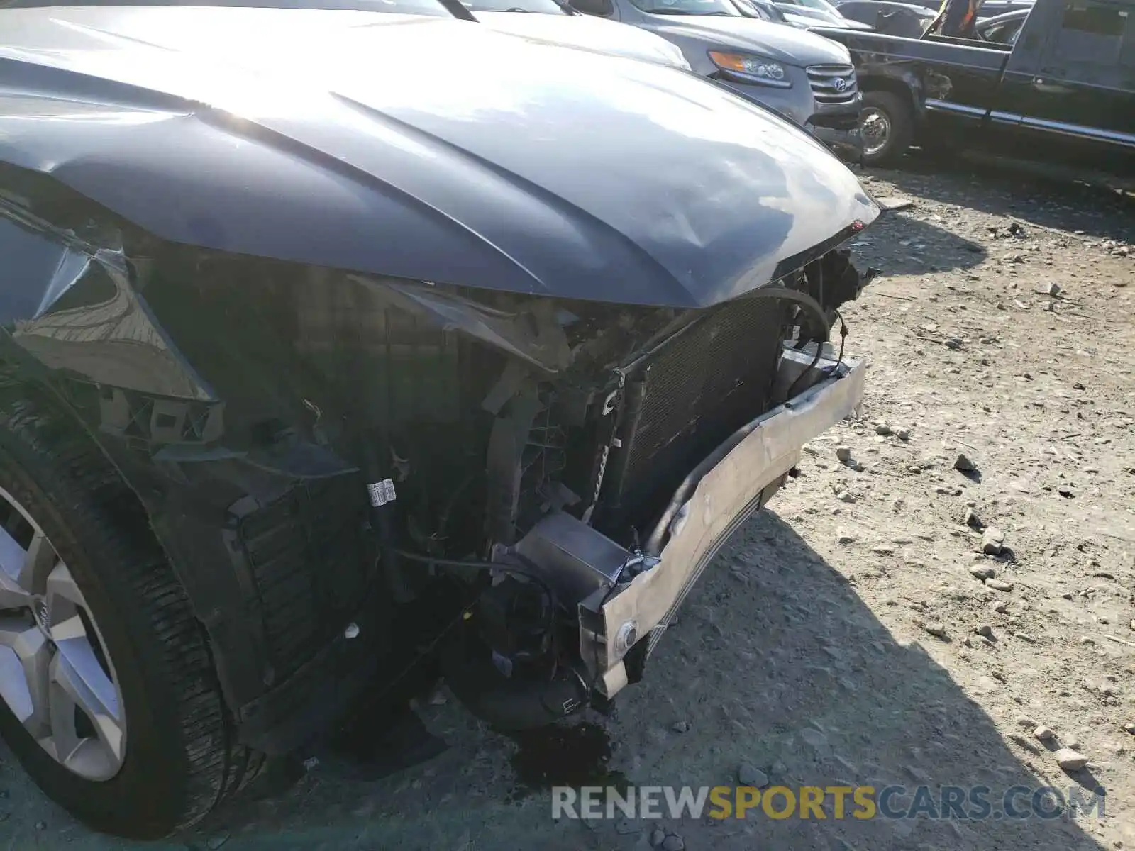 9 Фотография поврежденного автомобиля WA1ANAFY6K2036107 AUDI Q5 2019