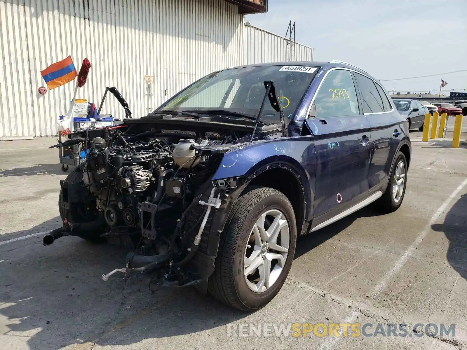 2 Фотография поврежденного автомобиля WA1ANAFY6K2075358 AUDI Q5 2019