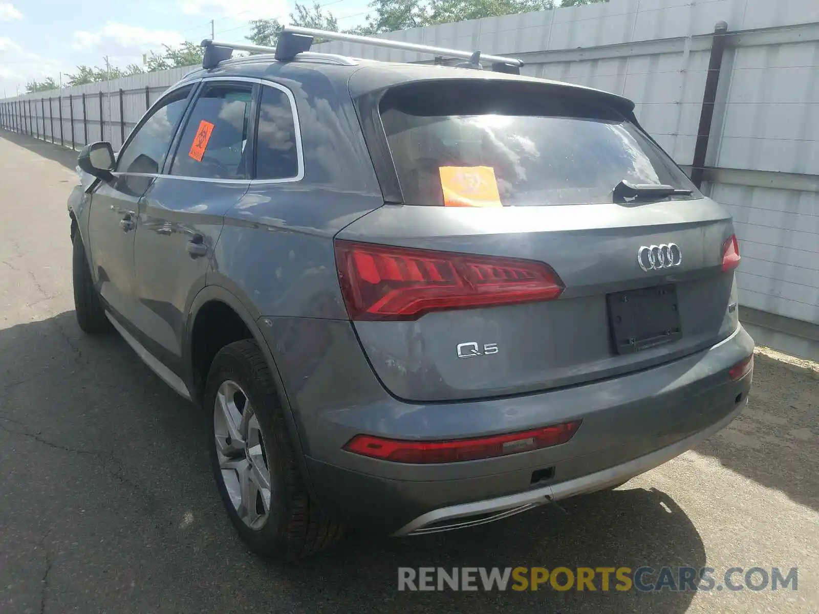 3 Фотография поврежденного автомобиля WA1ANAFY6K2109220 AUDI Q5 2019