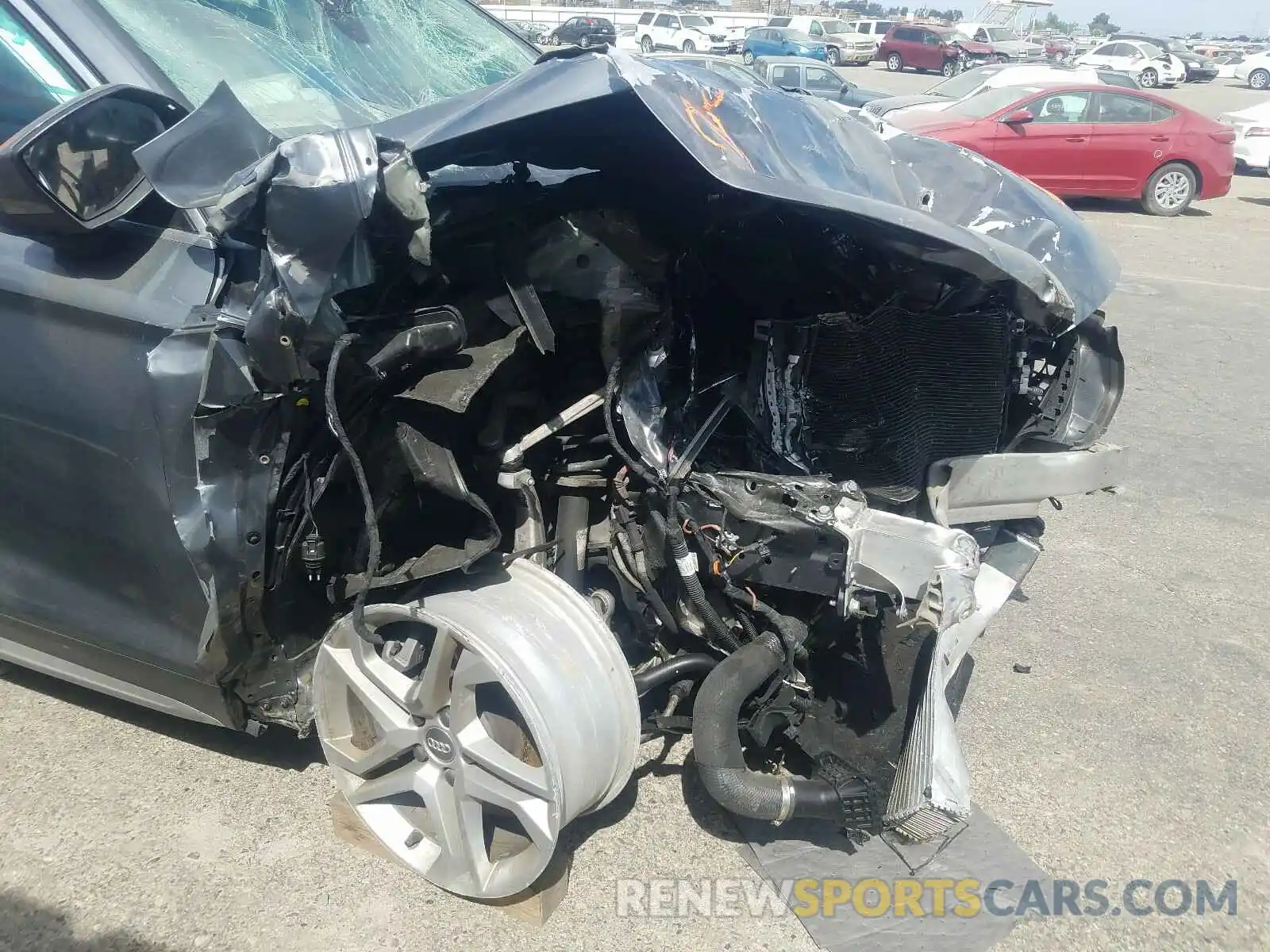 9 Photograph of a damaged car WA1ANAFY6K2109220 AUDI Q5 2019