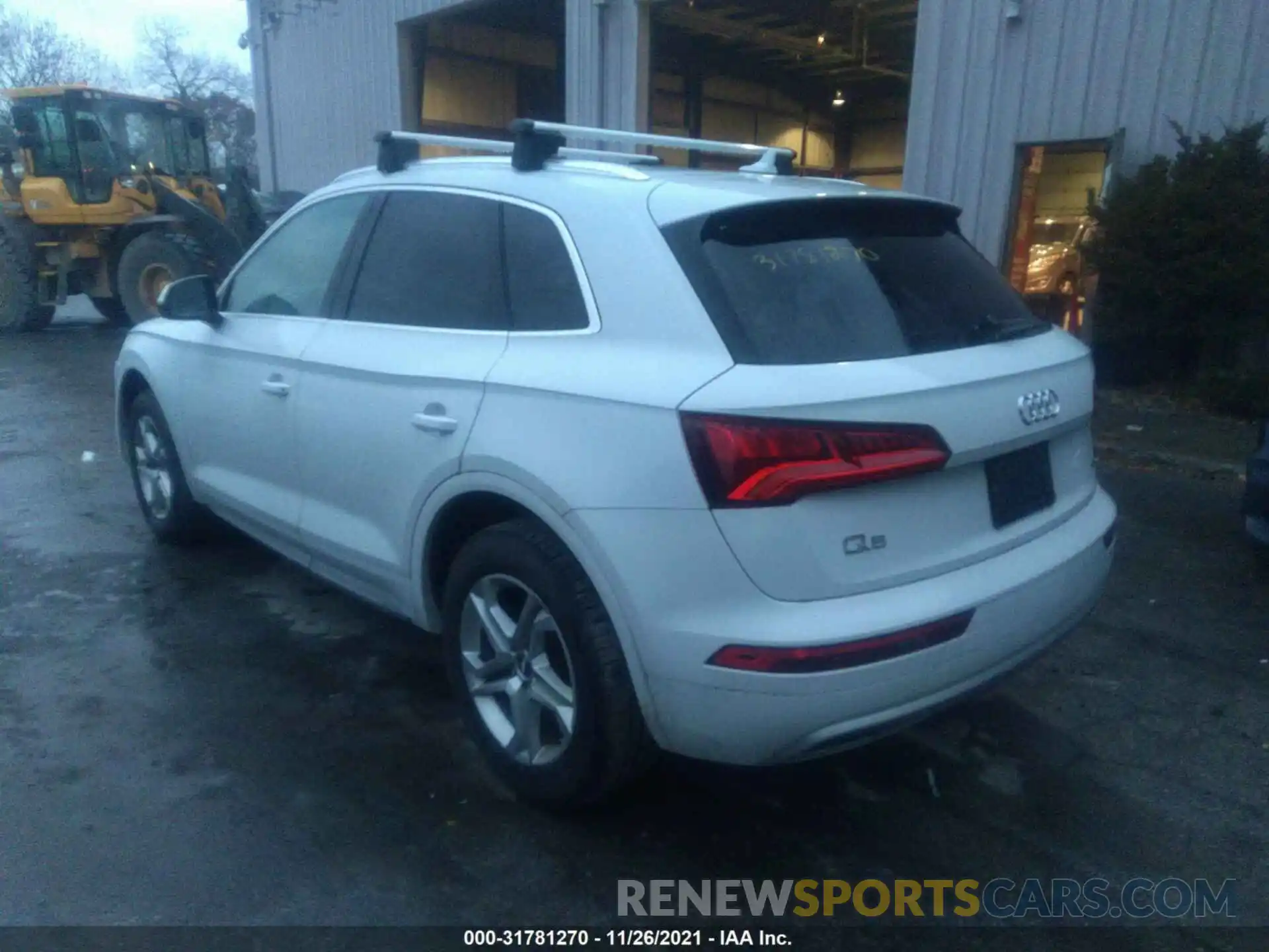 3 Фотография поврежденного автомобиля WA1ANAFY6K2127605 AUDI Q5 2019