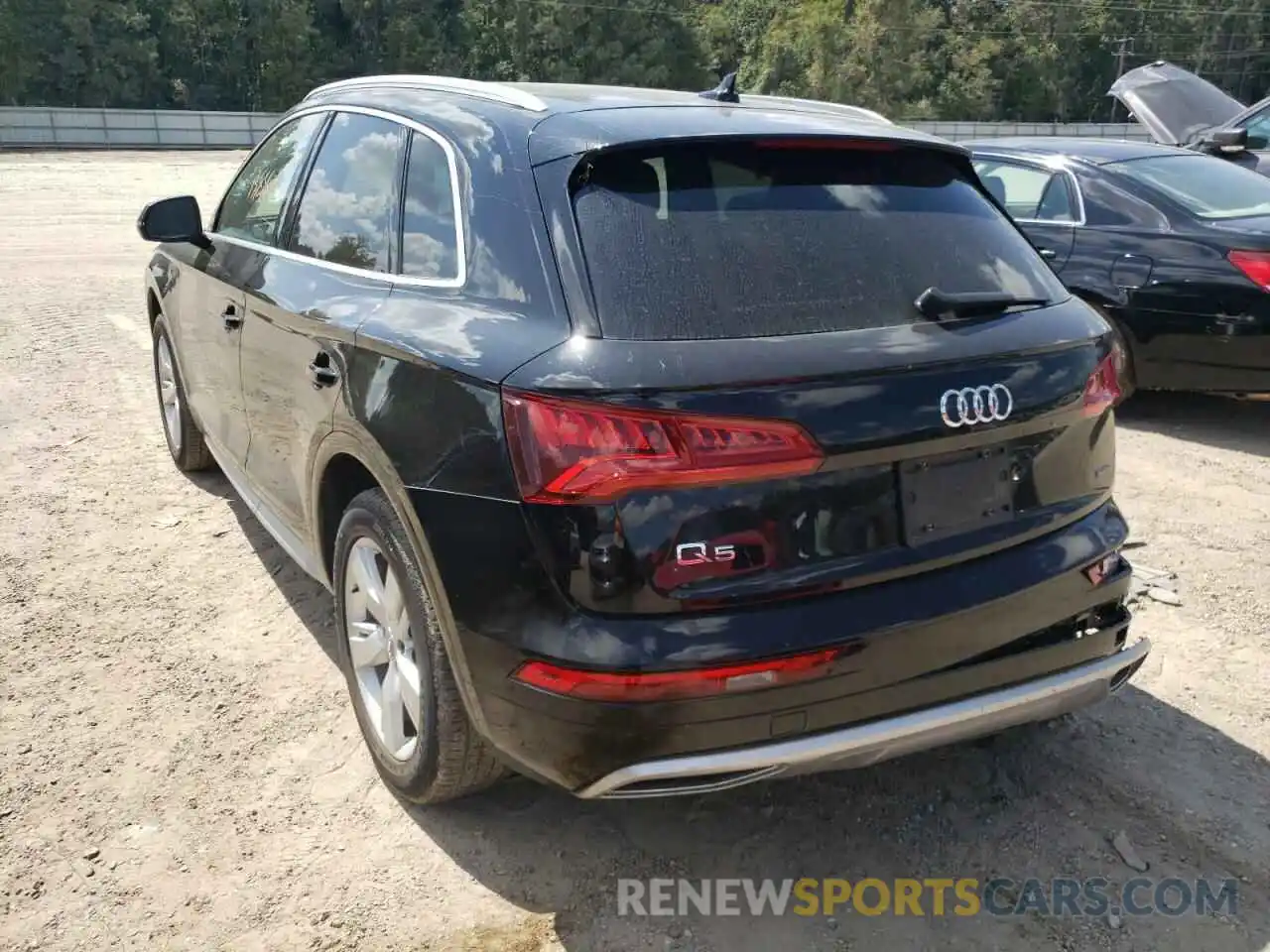 3 Фотография поврежденного автомобиля WA1ANAFY6K2133078 AUDI Q5 2019