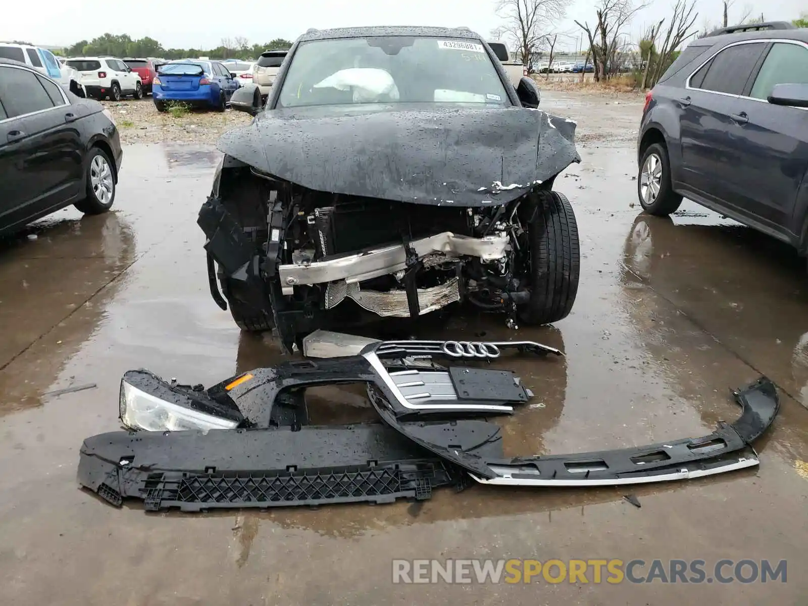 9 Photograph of a damaged car WA1ANAFY6K2142900 AUDI Q5 2019