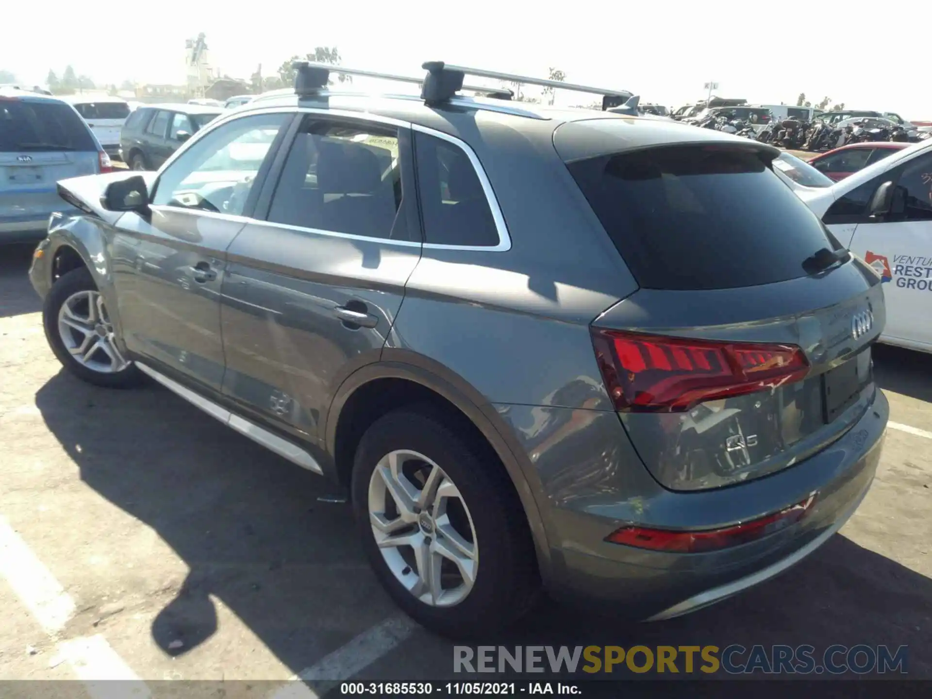 3 Фотография поврежденного автомобиля WA1ANAFY6K2144551 AUDI Q5 2019