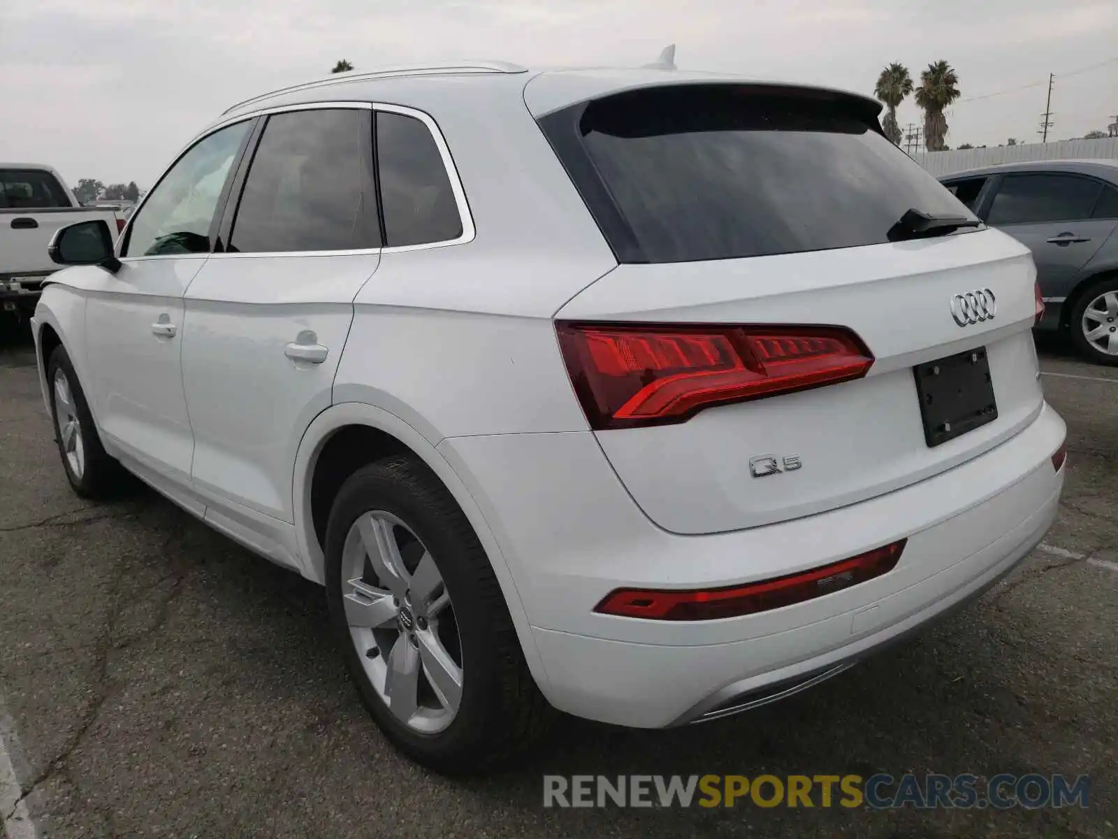 3 Фотография поврежденного автомобиля WA1ANAFY7K2035936 AUDI Q5 2019