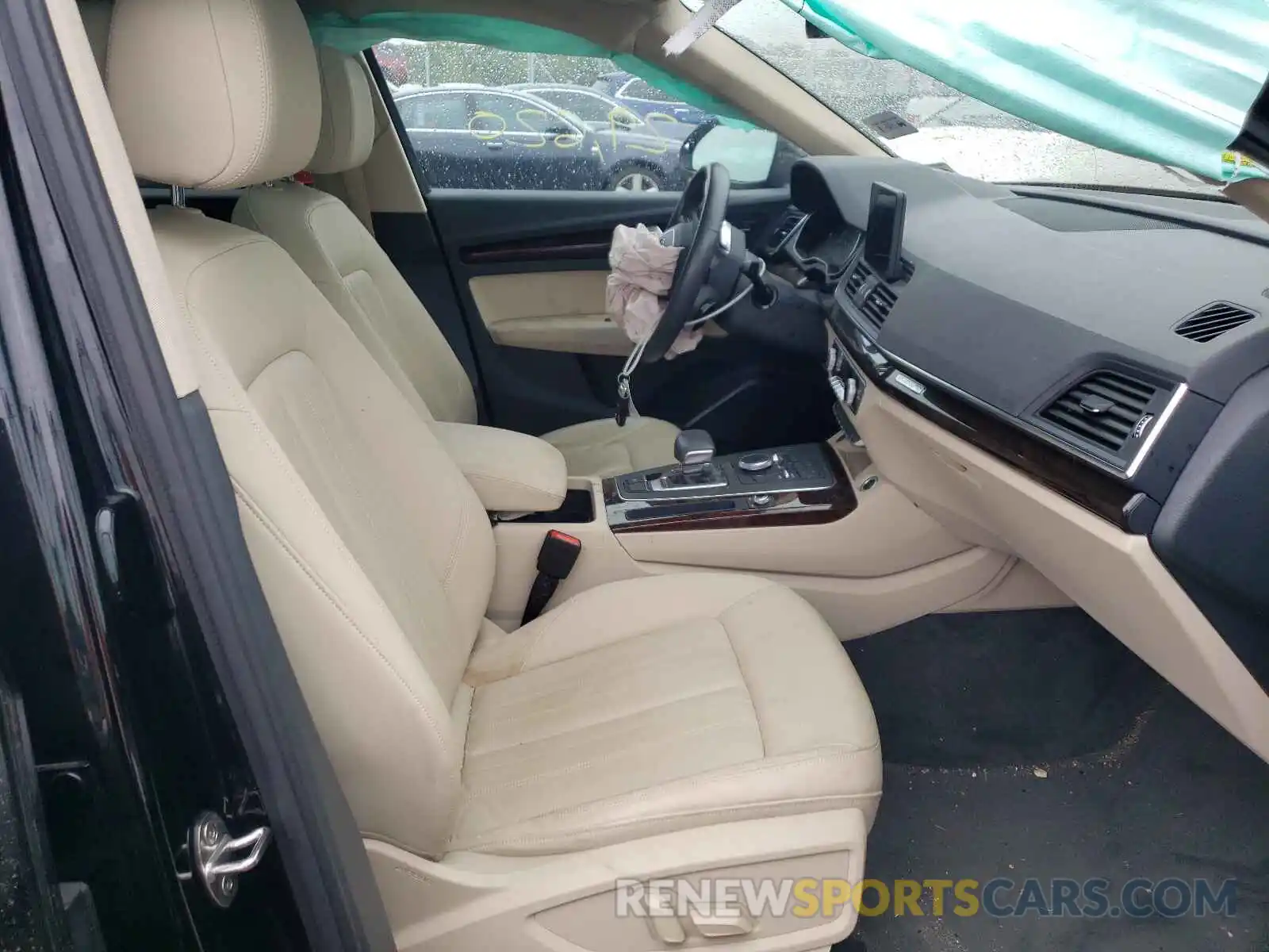 5 Photograph of a damaged car WA1ANAFY7K2037671 AUDI Q5 2019