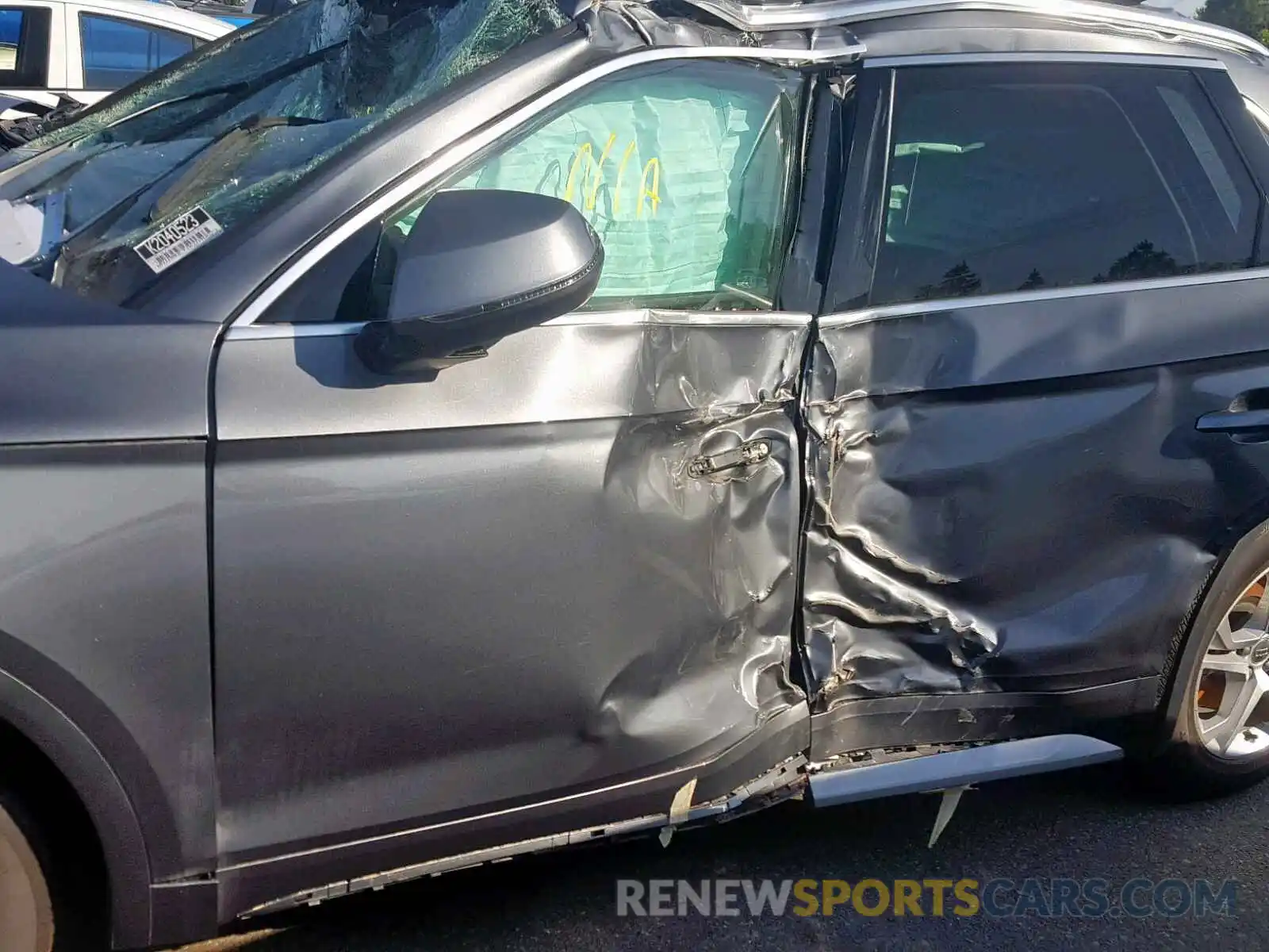 9 Photograph of a damaged car WA1ANAFY7K2040523 AUDI Q5 2019