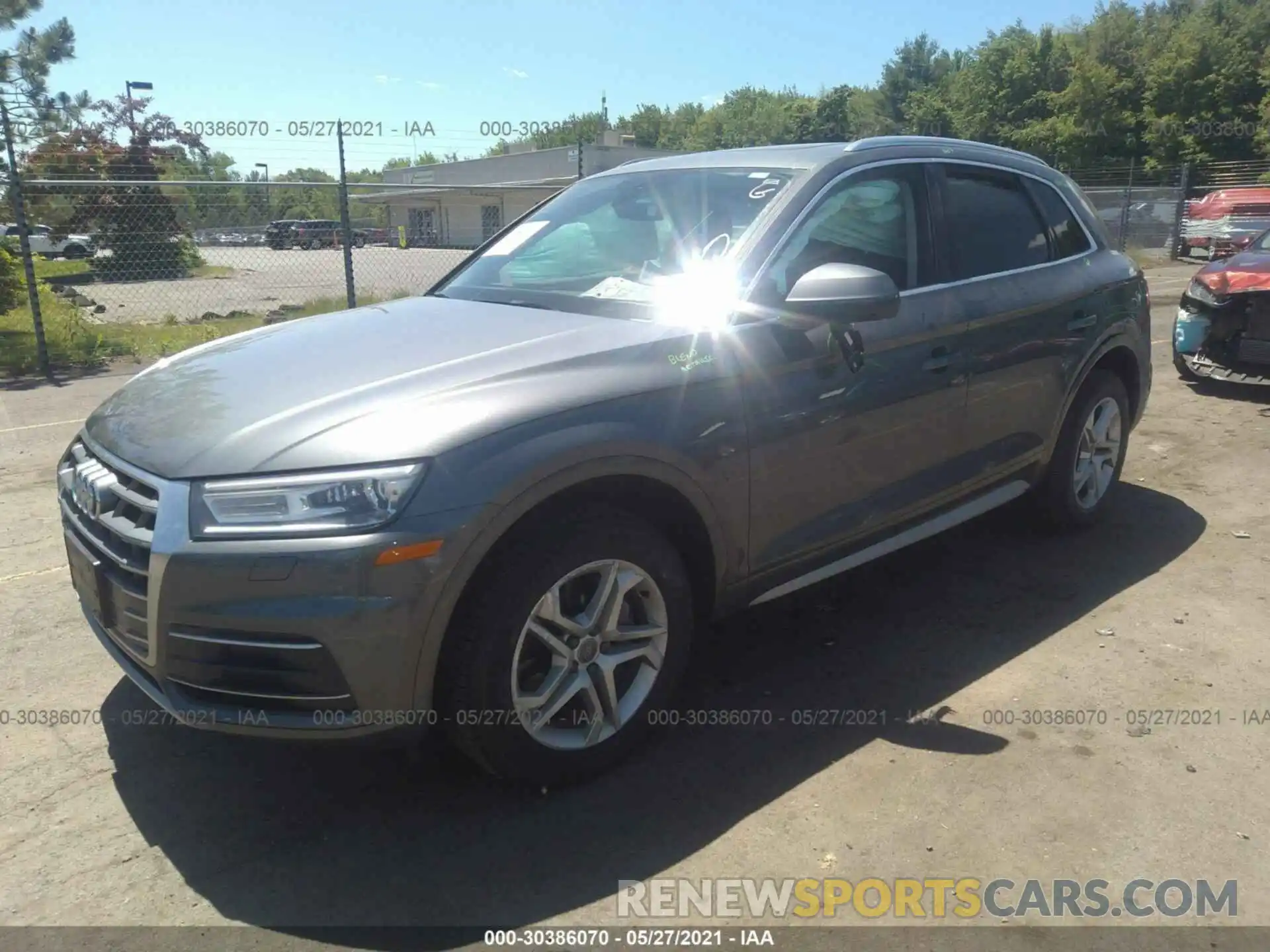 2 Фотография поврежденного автомобиля WA1ANAFY7K2055894 AUDI Q5 2019