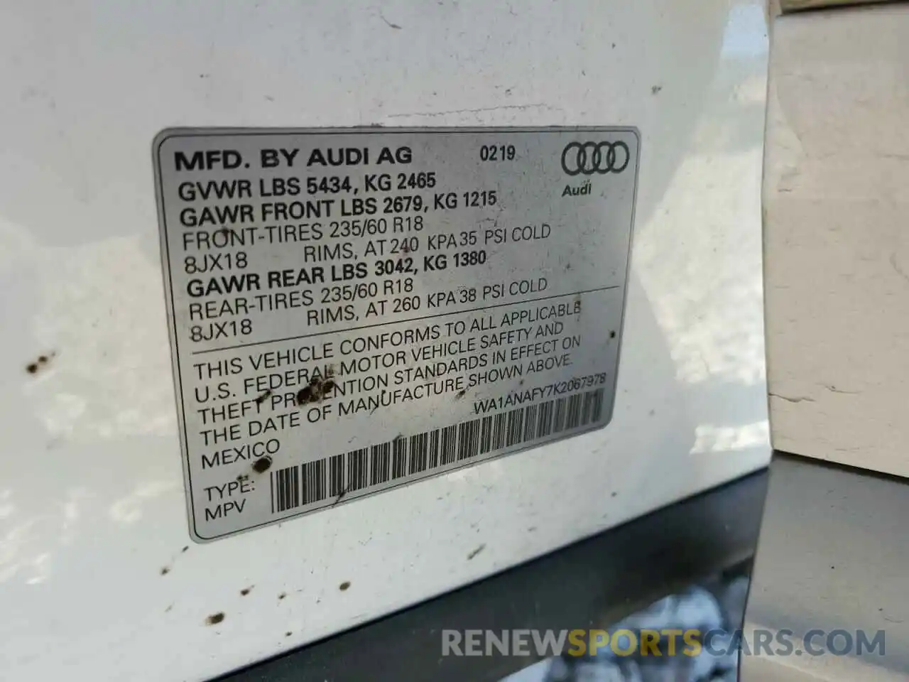 12 Photograph of a damaged car WA1ANAFY7K2067978 AUDI Q5 2019