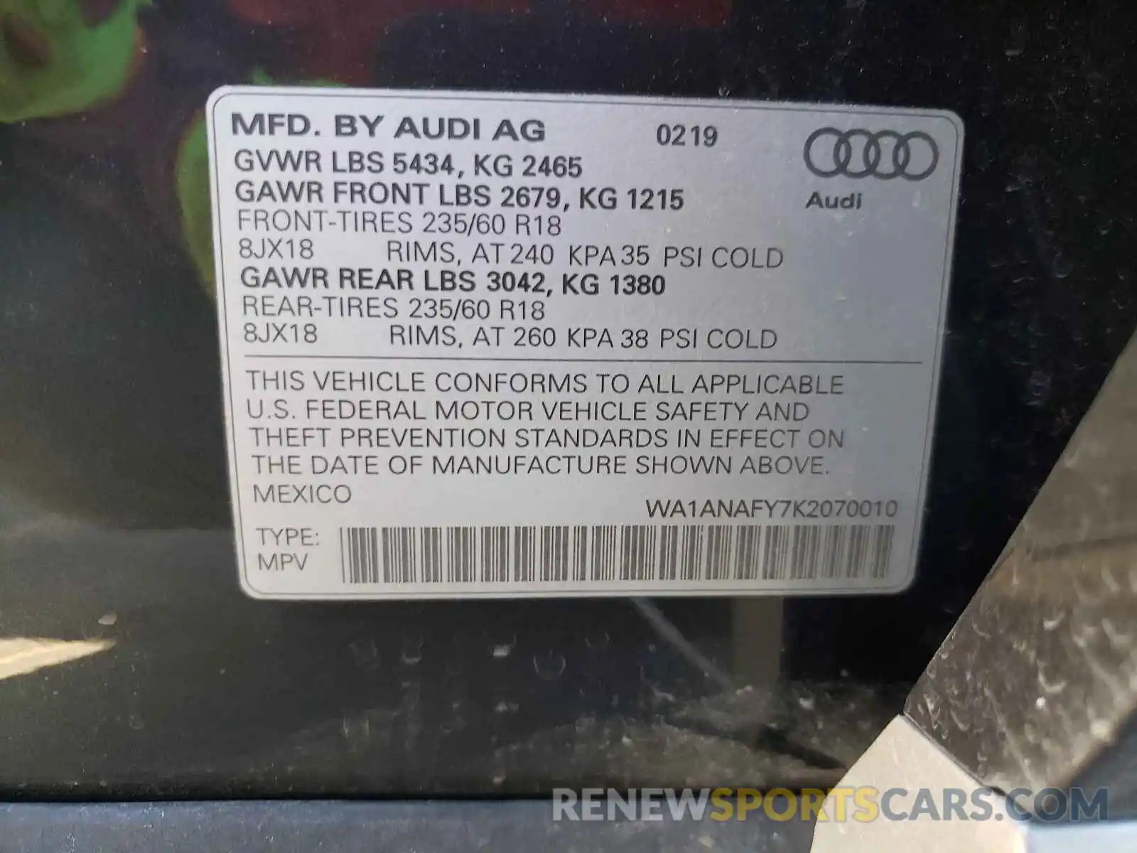 10 Photograph of a damaged car WA1ANAFY7K2070010 AUDI Q5 2019