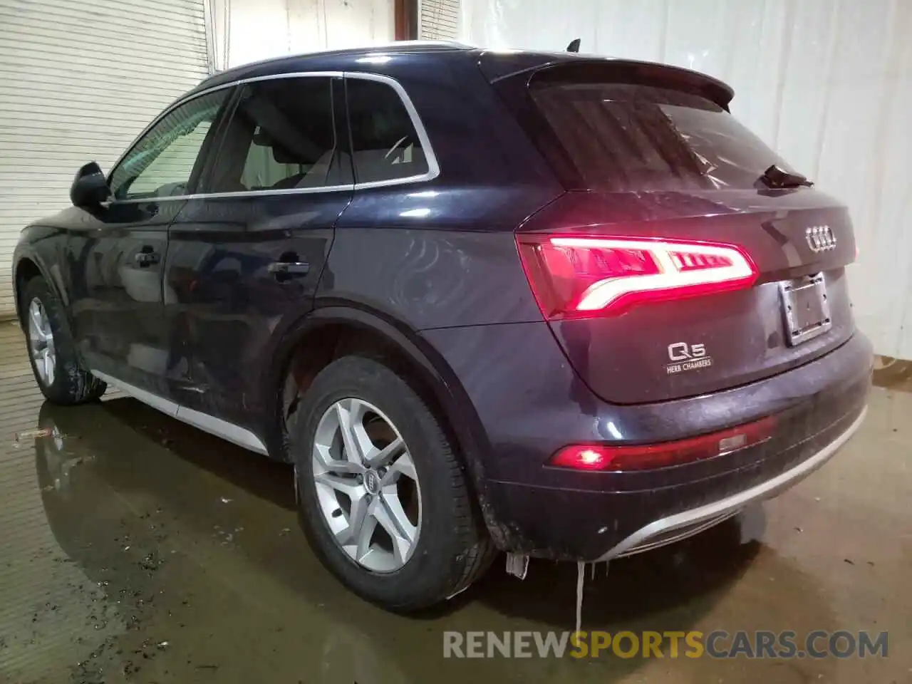 3 Photograph of a damaged car WA1ANAFY7K2070184 AUDI Q5 2019