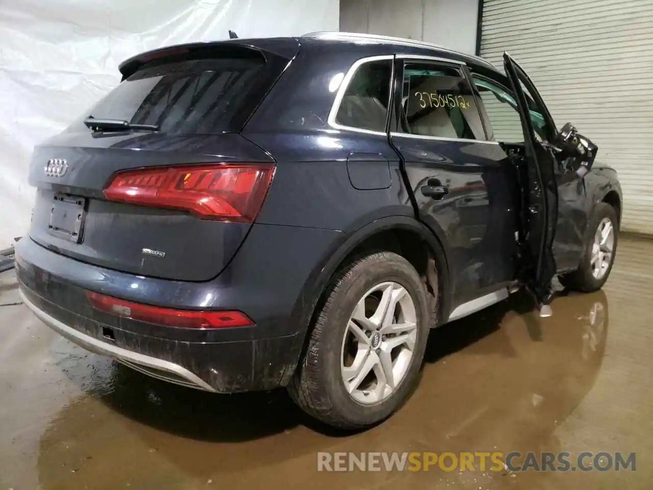 4 Photograph of a damaged car WA1ANAFY7K2070184 AUDI Q5 2019