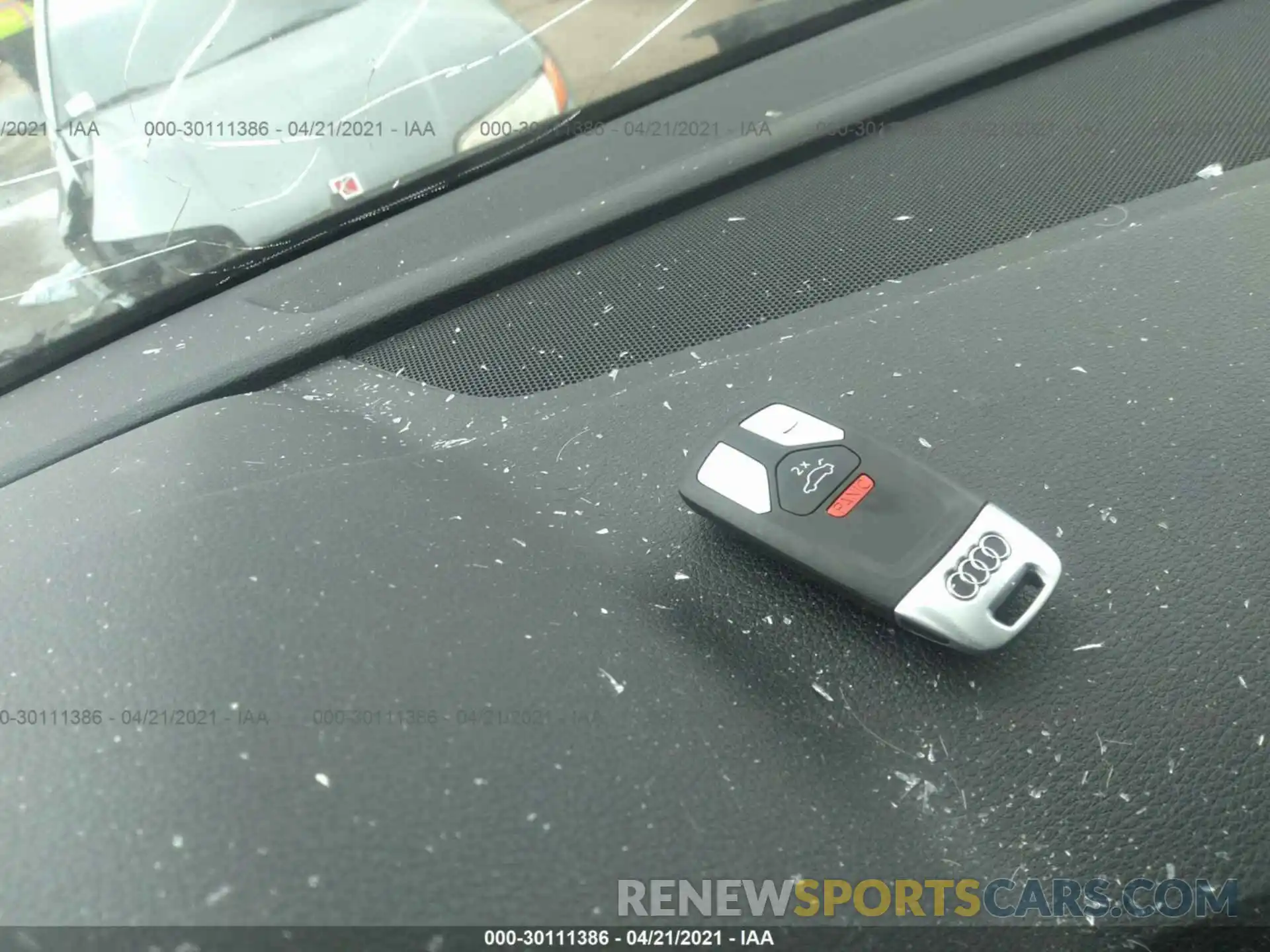 11 Photograph of a damaged car WA1ANAFY7K2075739 AUDI Q5 2019