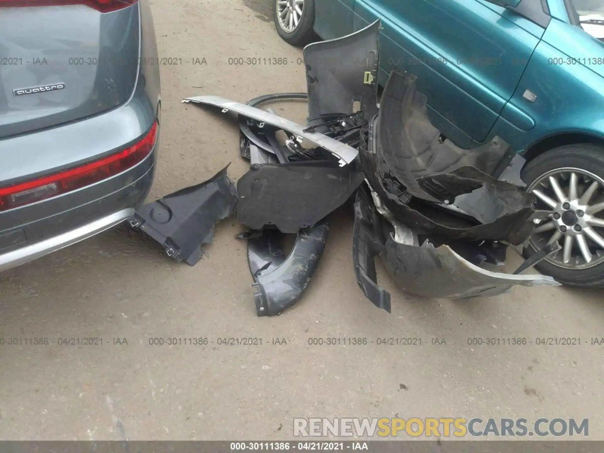 12 Photograph of a damaged car WA1ANAFY7K2075739 AUDI Q5 2019