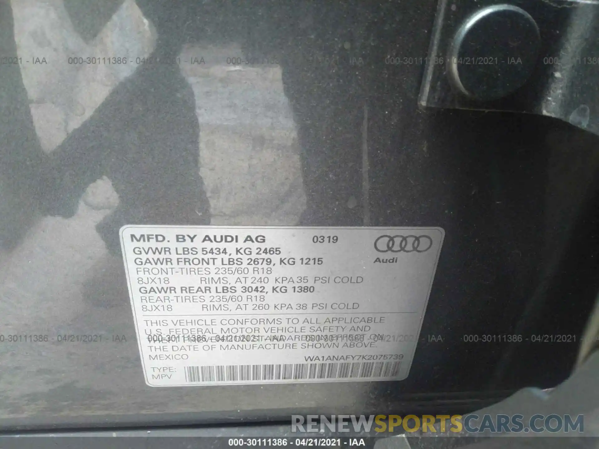 9 Photograph of a damaged car WA1ANAFY7K2075739 AUDI Q5 2019