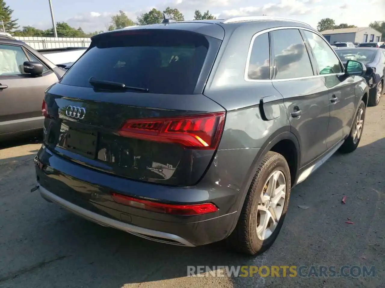 4 Фотография поврежденного автомобиля WA1ANAFY7K2076583 AUDI Q5 2019