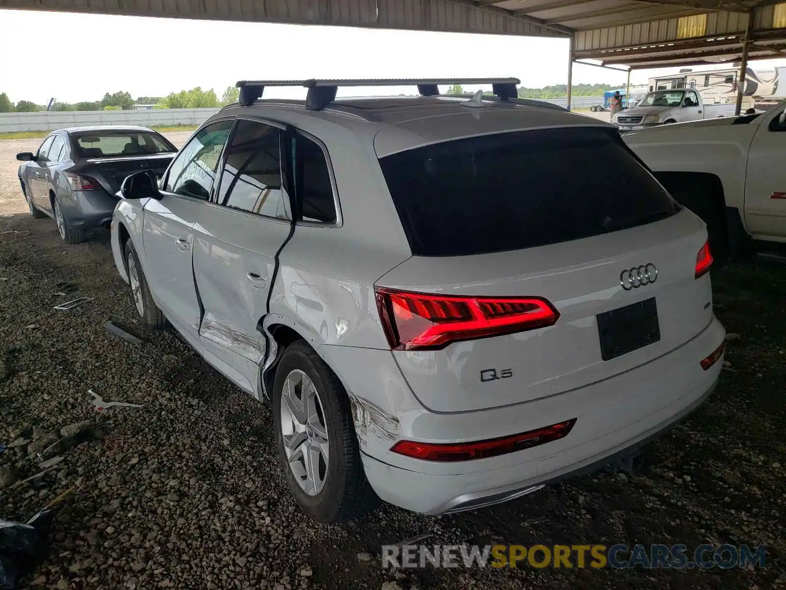 3 Фотография поврежденного автомобиля WA1ANAFY7K2090127 AUDI Q5 2019